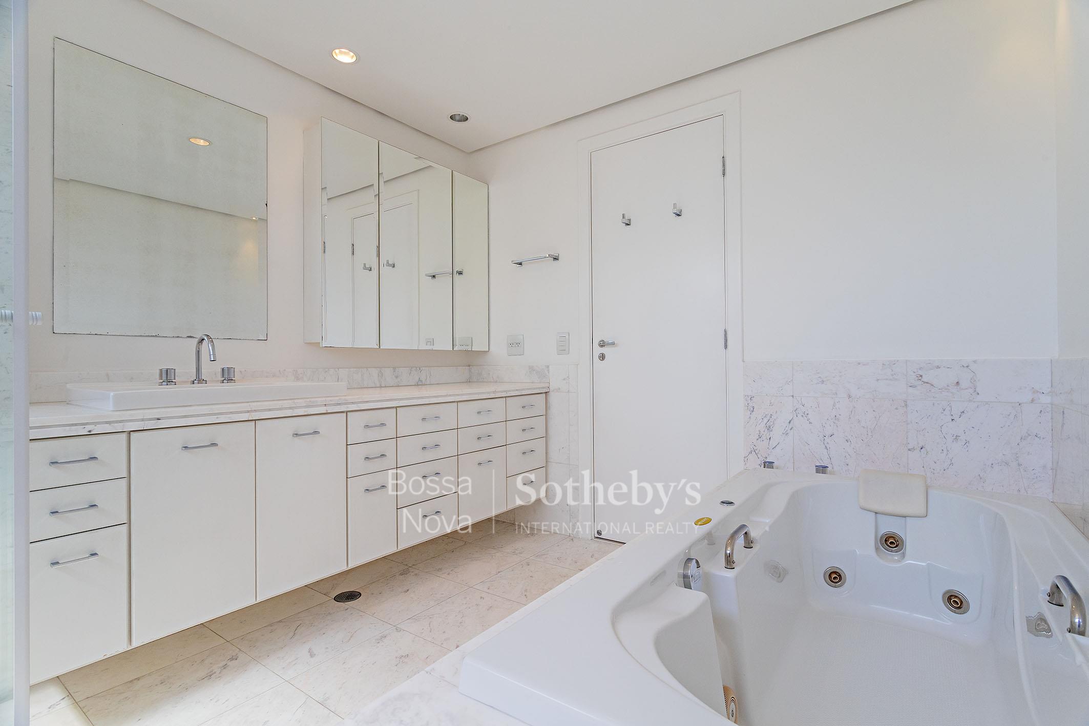 Banheiro da suíte máster - Imagem 21