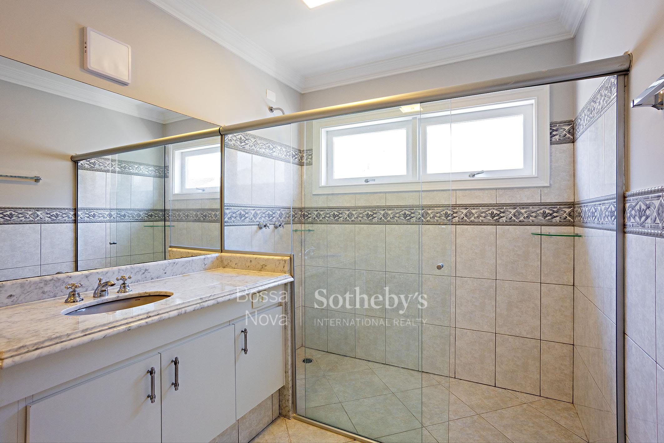 Banheiro da suíte 3 - Imagem 30