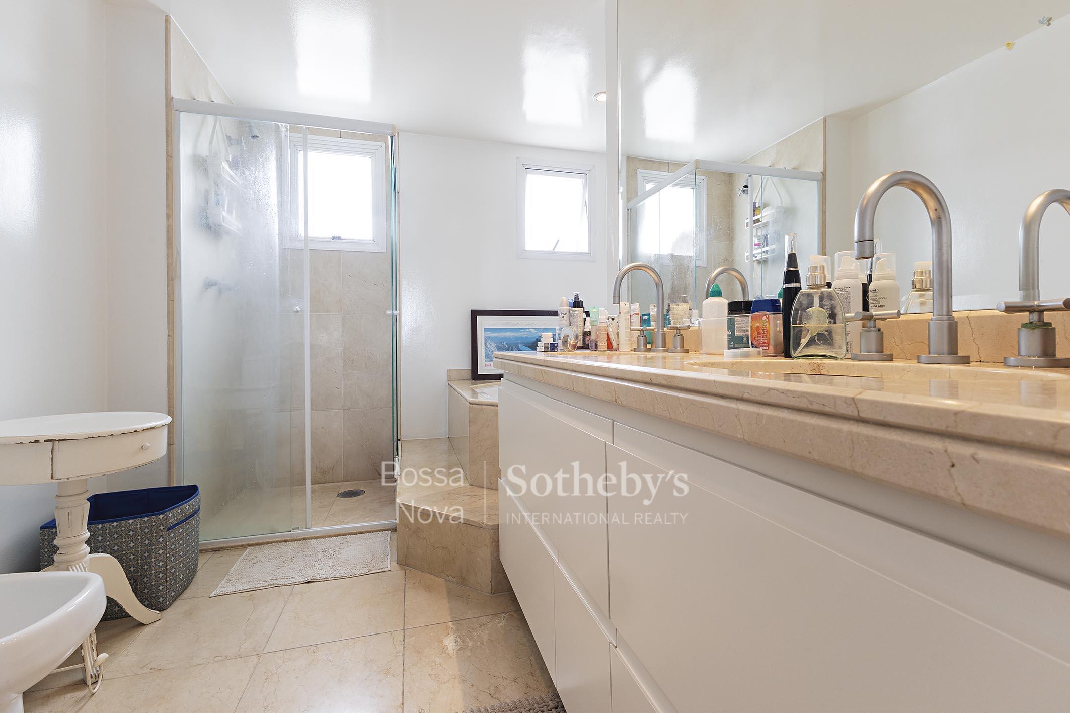 Banheiro da suíte máster - Imagem 35