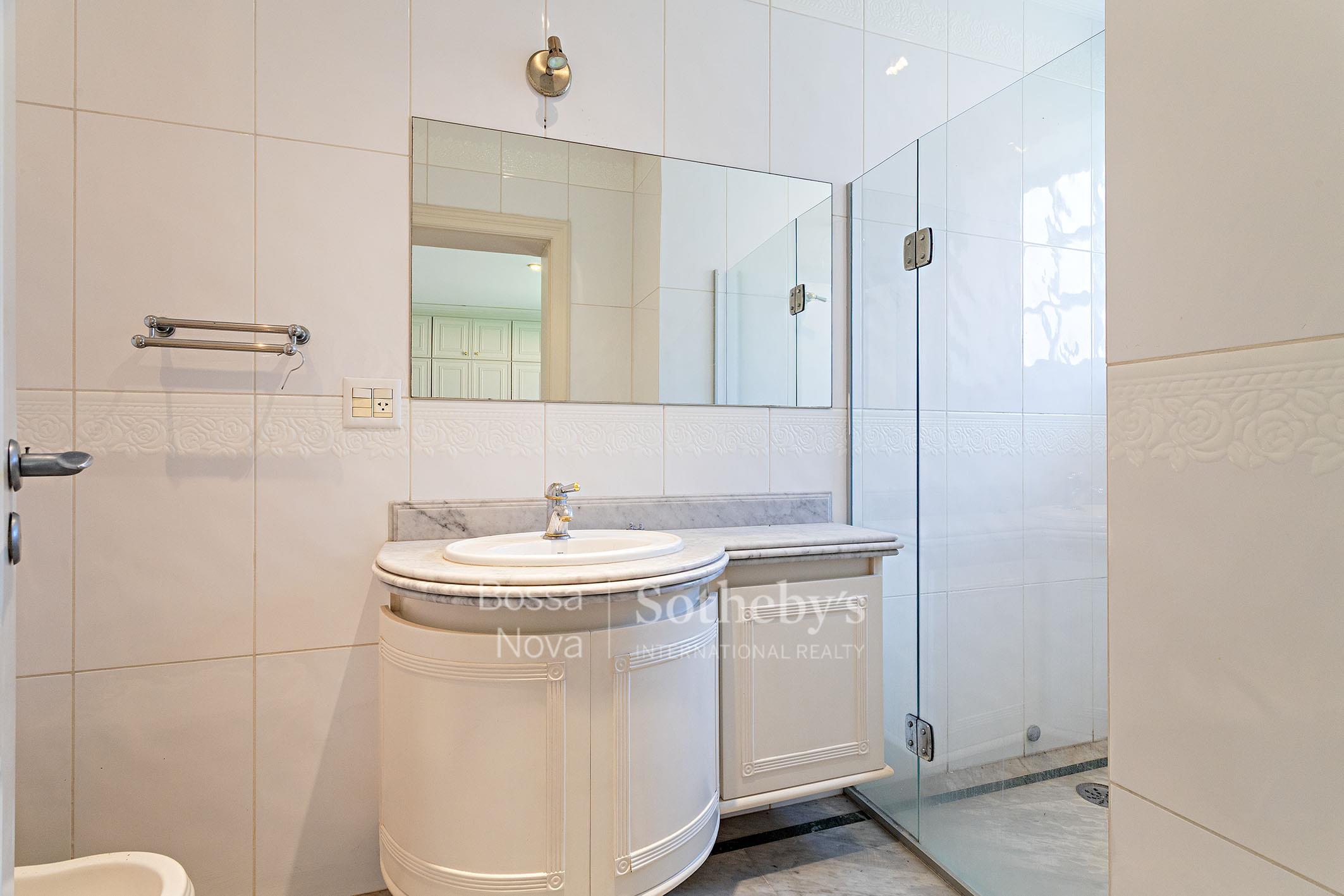 Banheiro da suíte 2 - Imagem 36