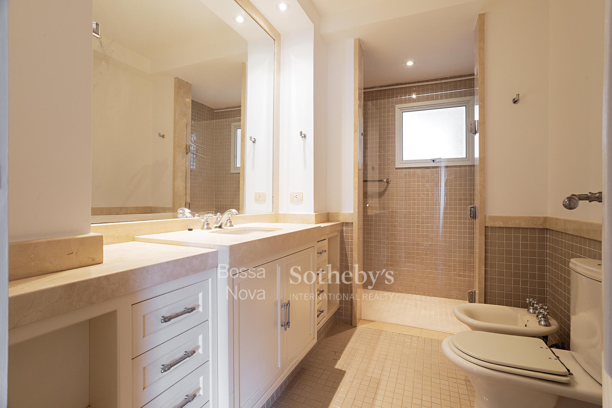 Banheiro da suíte máster - Imagem 22