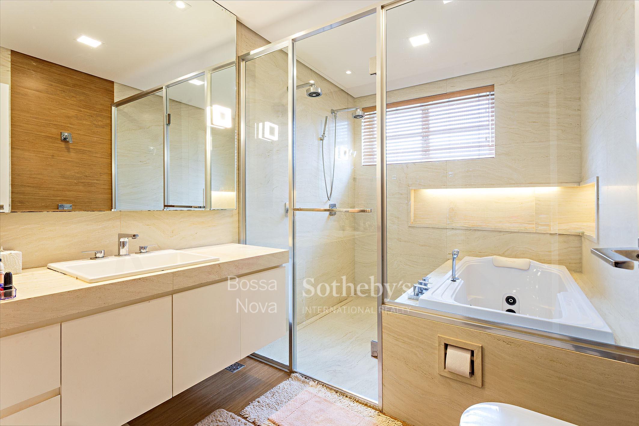 Banheiro da suíte máster - Imagem 20