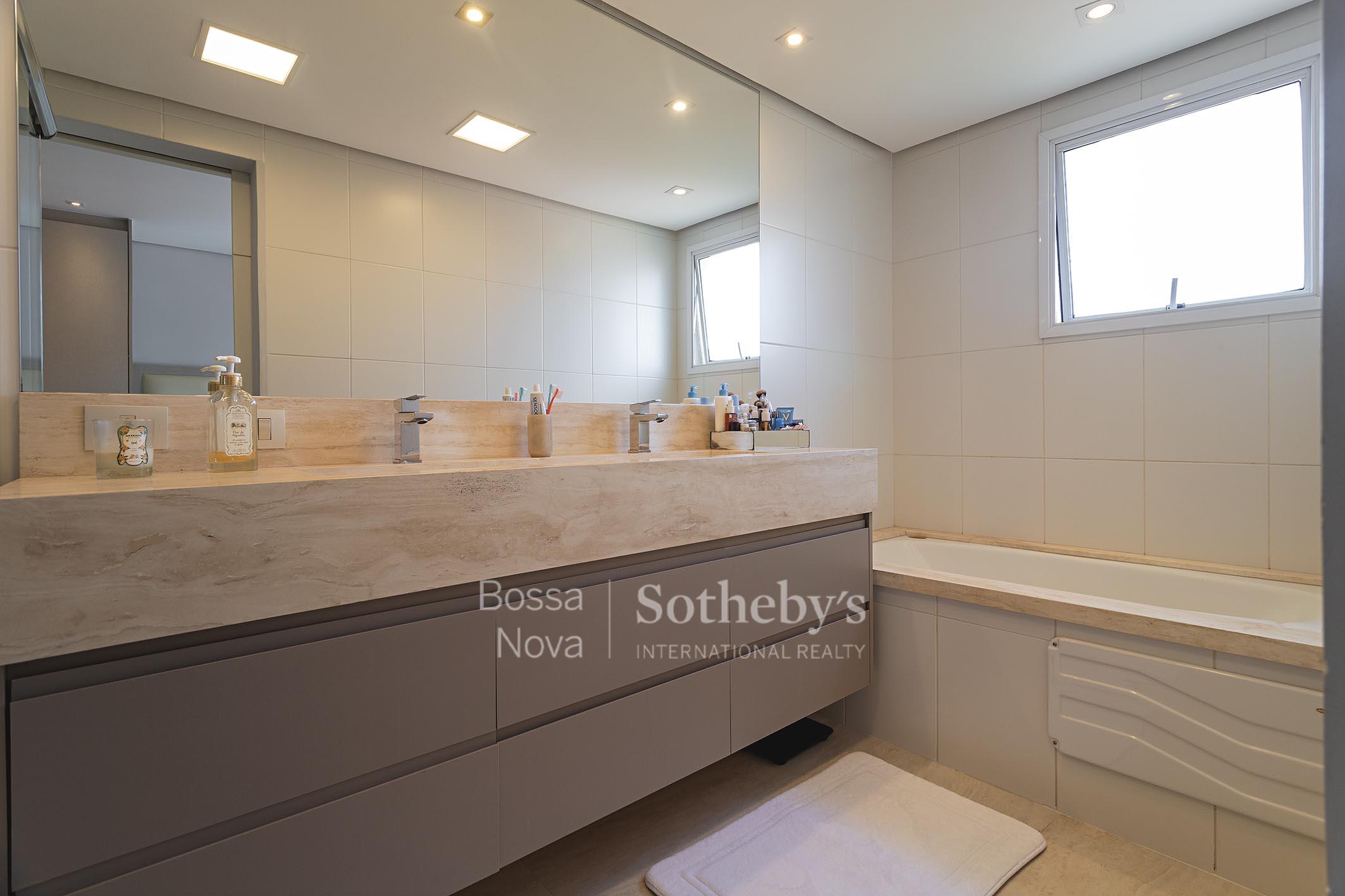 Banheiro da suíte máster - Imagem 16