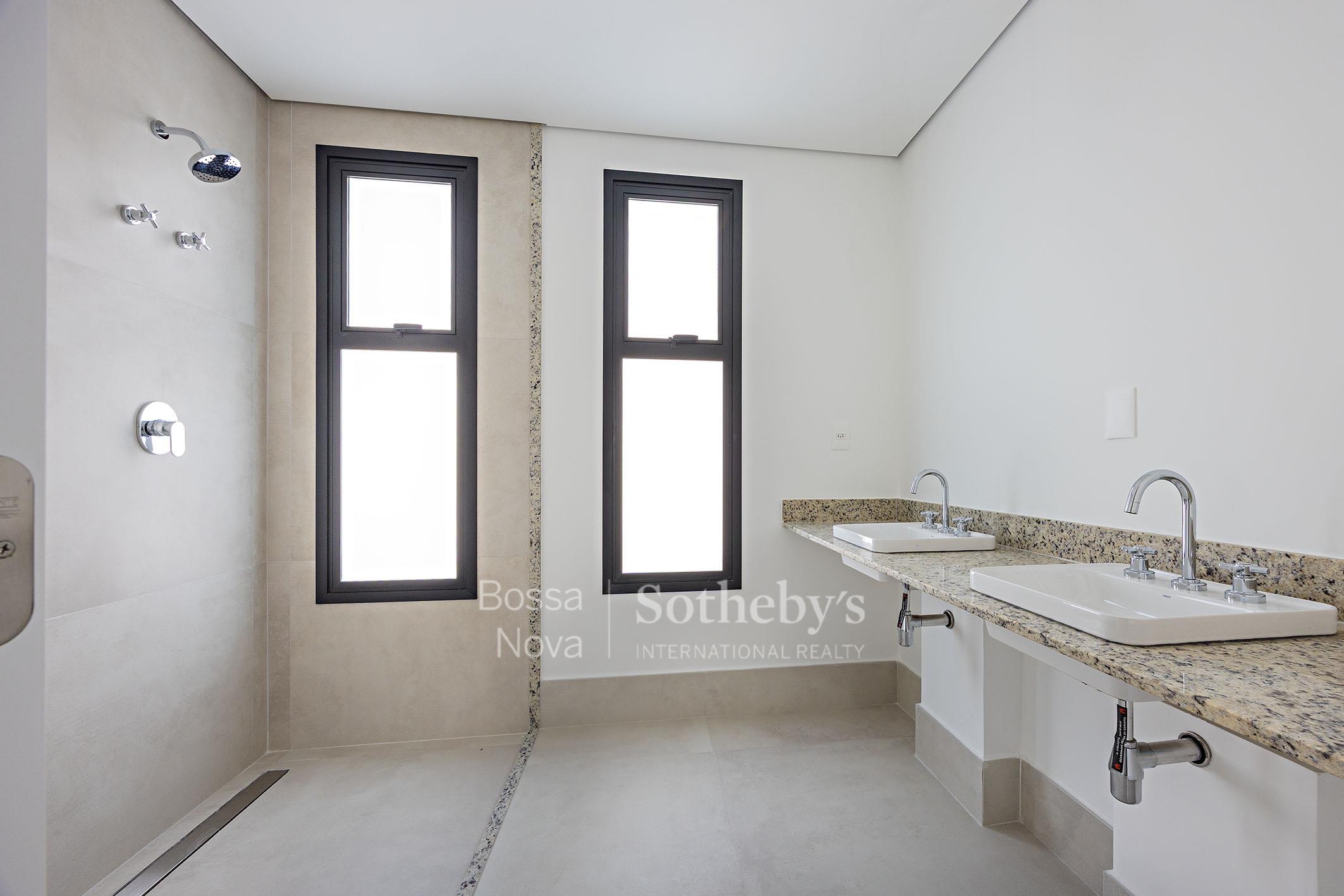 Banheiro da suíte máster - Imagem 17