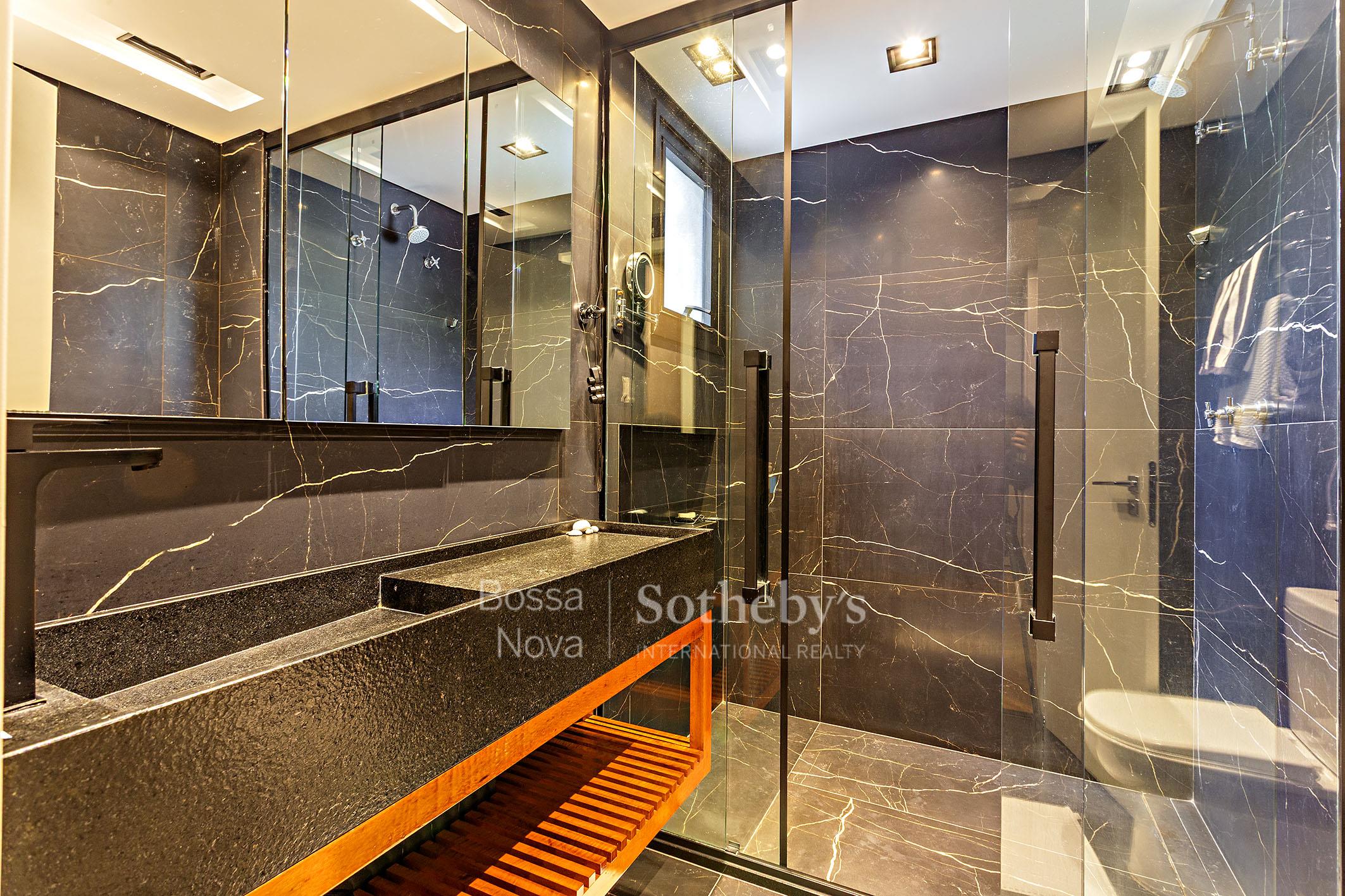 Banheiro da suíte máster - Imagem 33