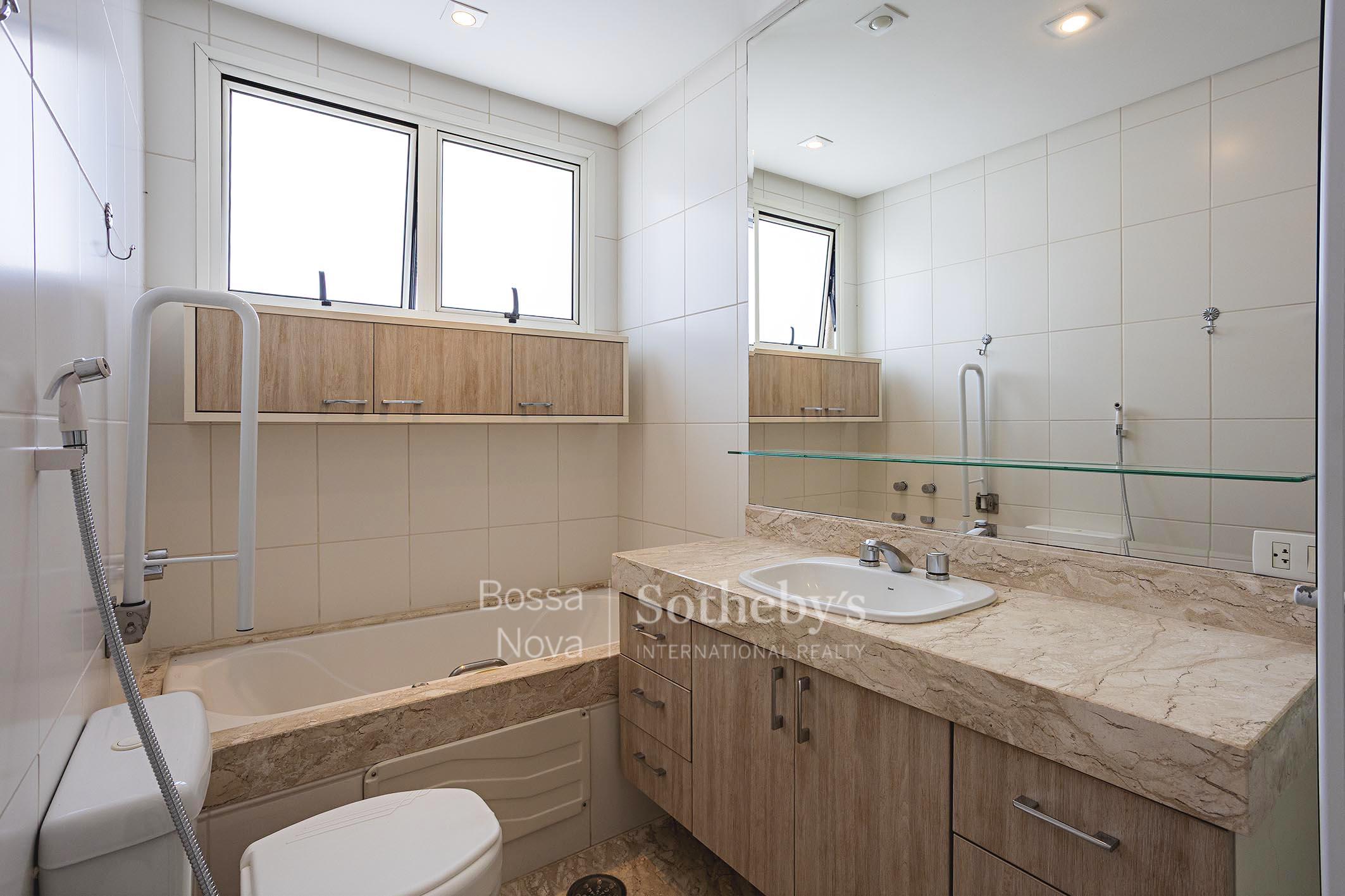 Banheiro da suíte máster - Imagem 20