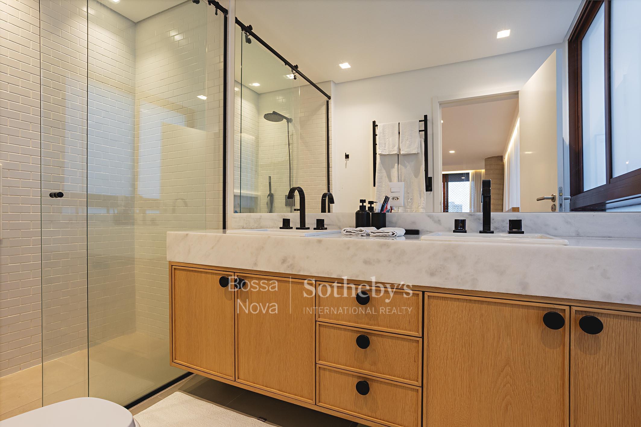 Banheiro da suíte máster - Imagem 23