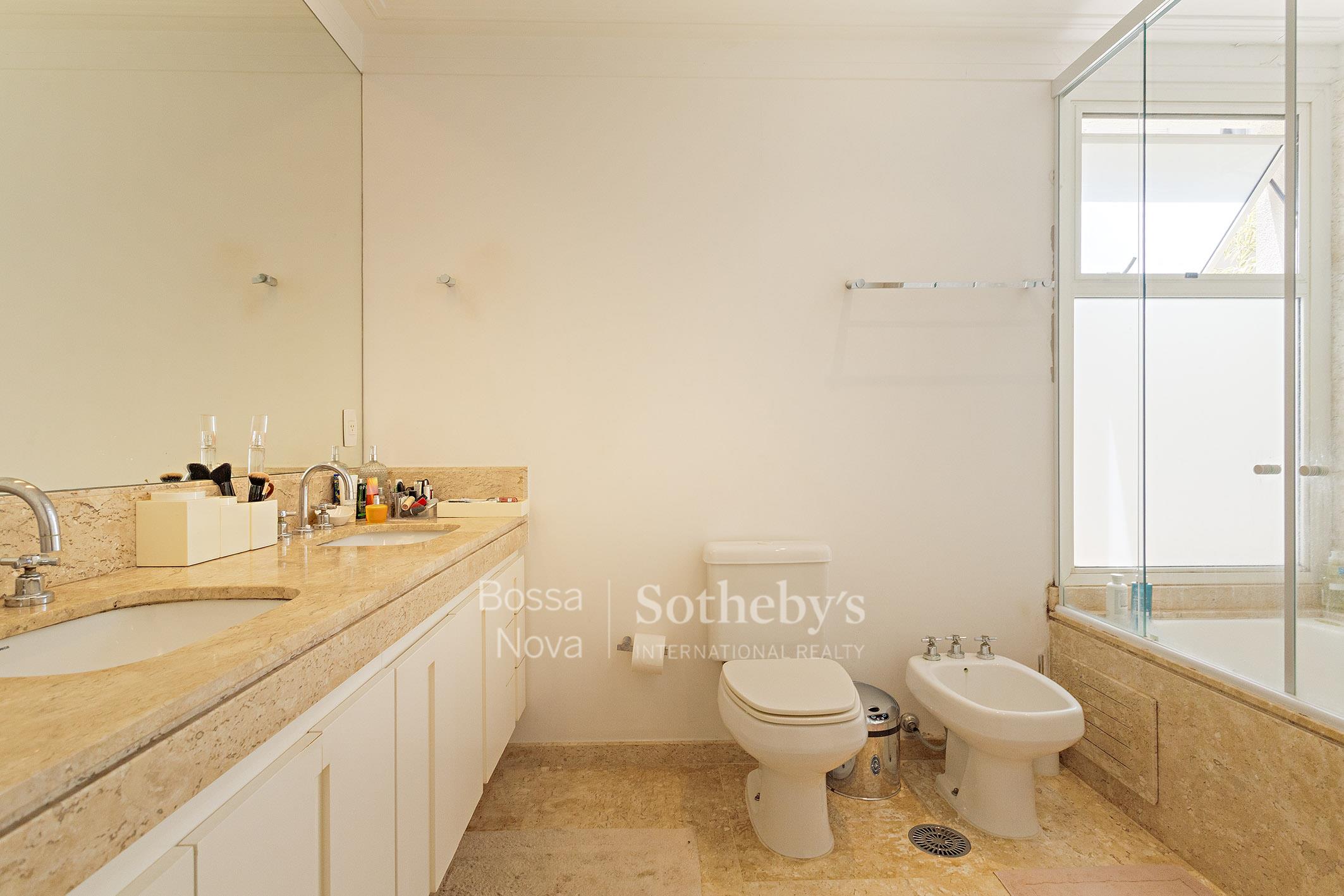 Banheiro da suíte máster - Imagem 24