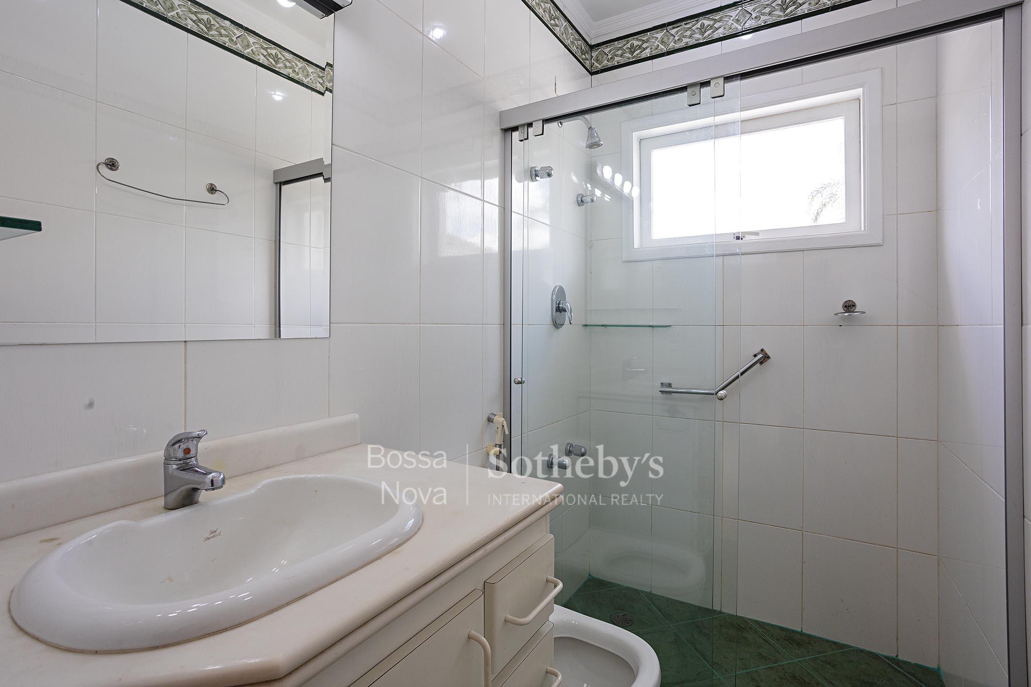 Banheiro da suíte 3 - Imagem 29