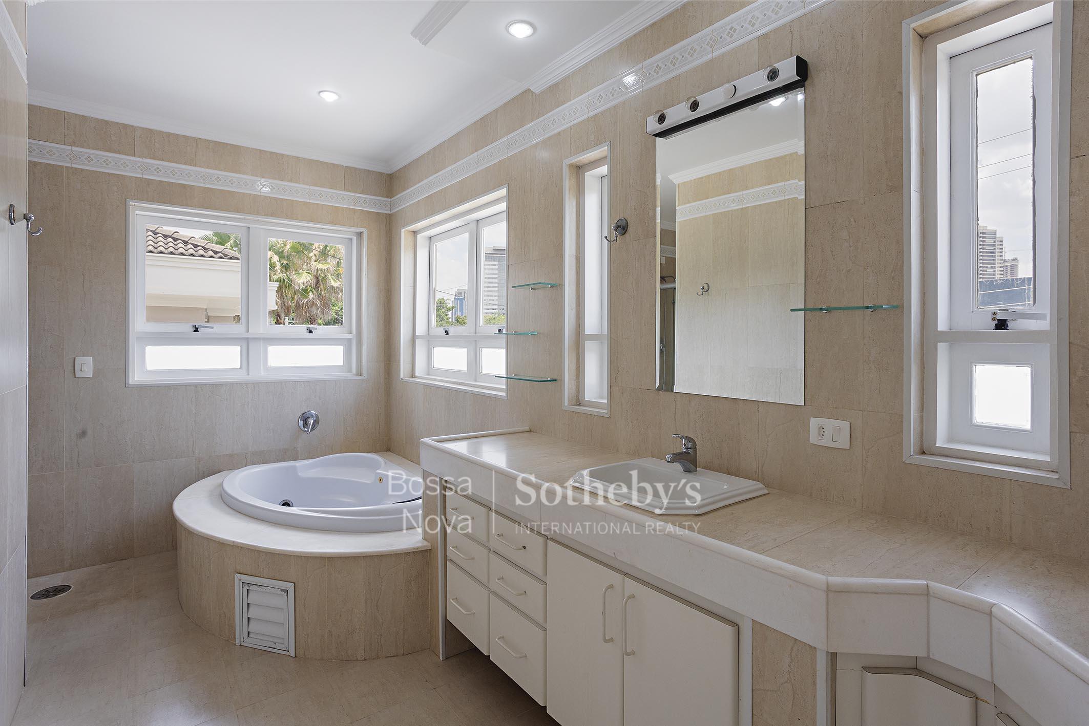 Banheiro da suíte máster - Imagem 21