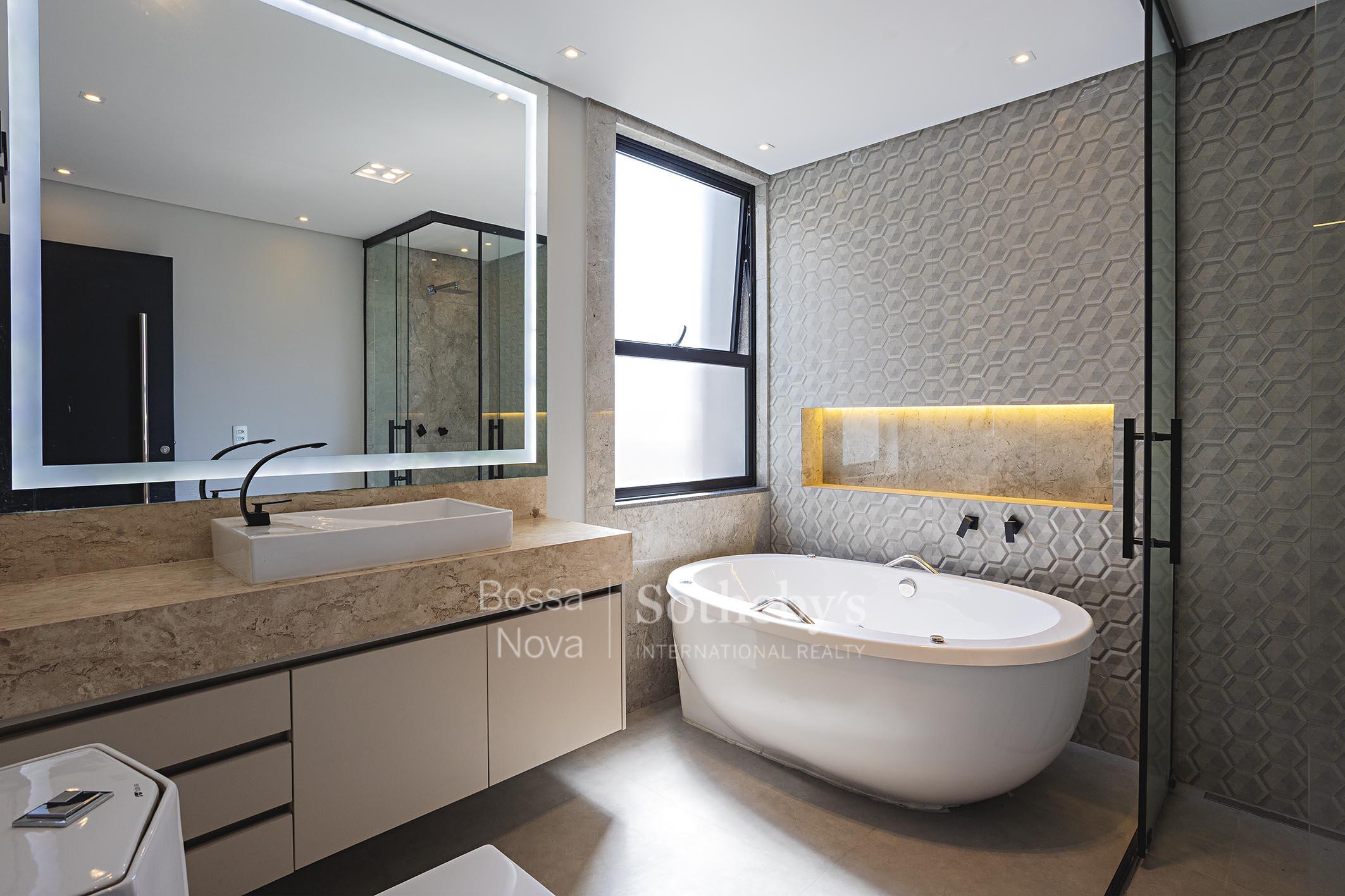 Banheiro da suíte 1 - Imagem 46