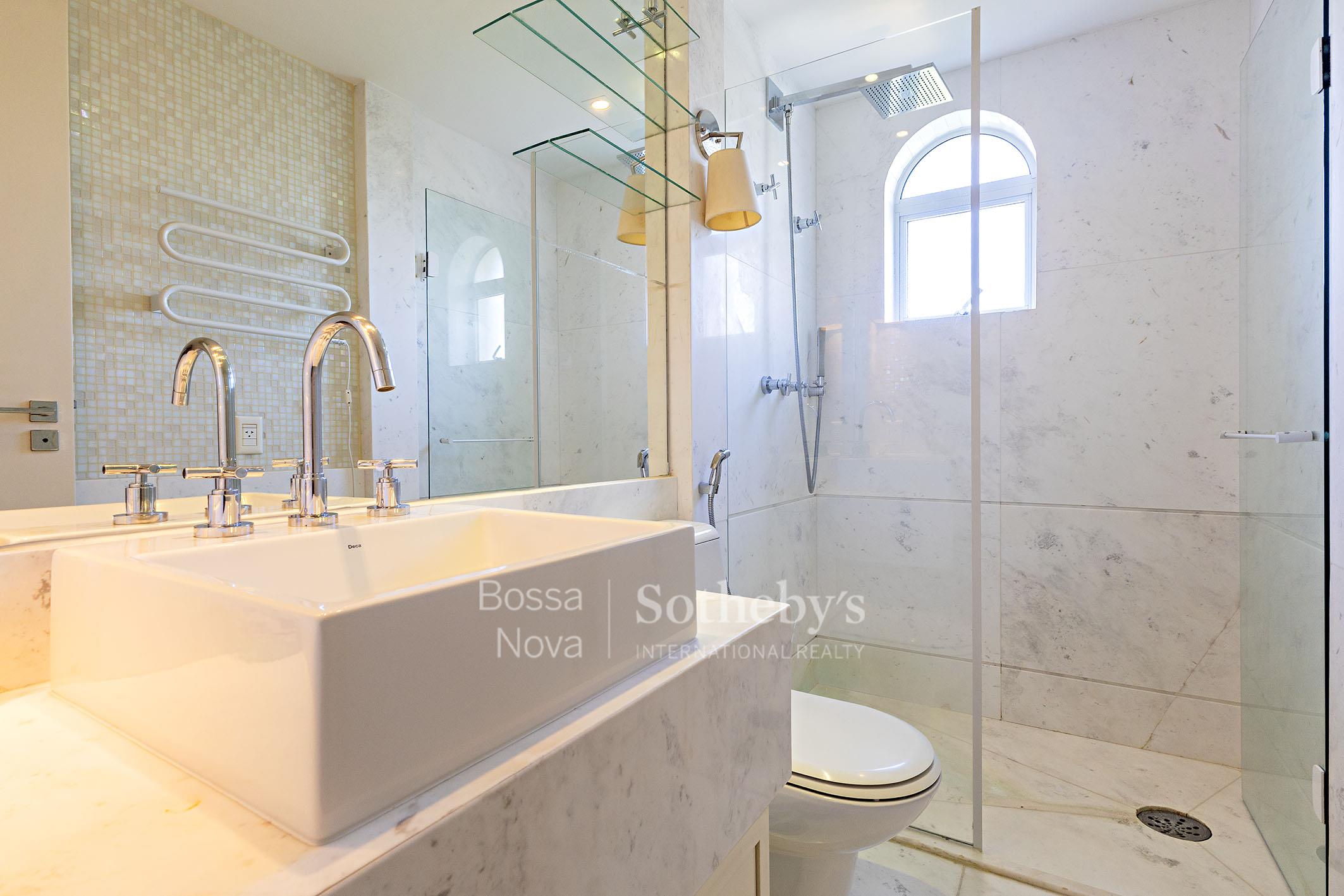 Banheiro da suíte 2 - Imagem 37