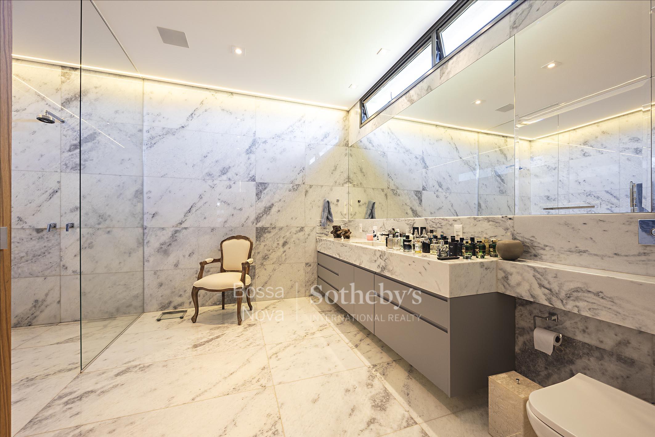 Banheiro da suíte máster - Imagem 38