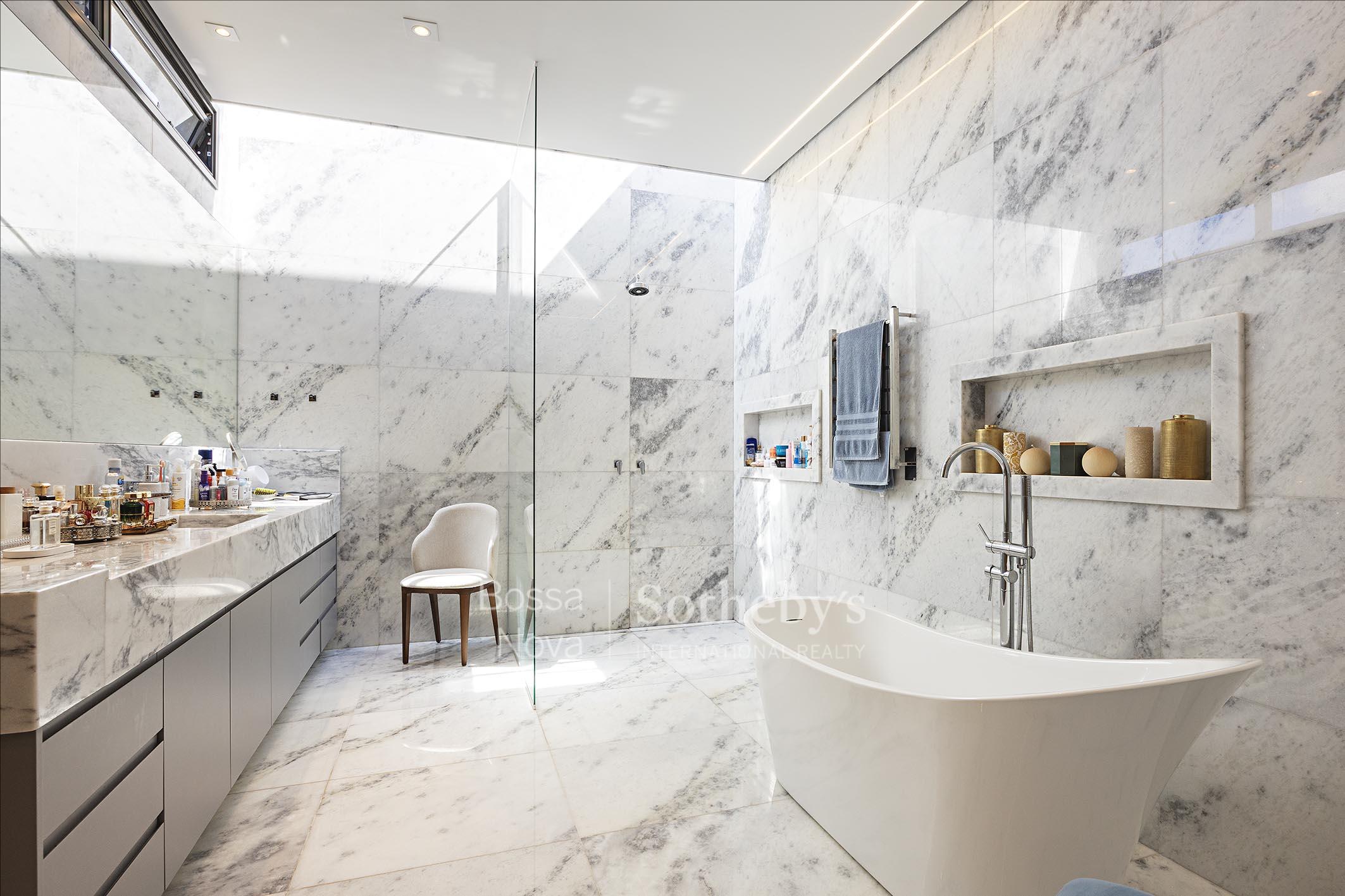 Banheiro da suíte máster - Imagem 39