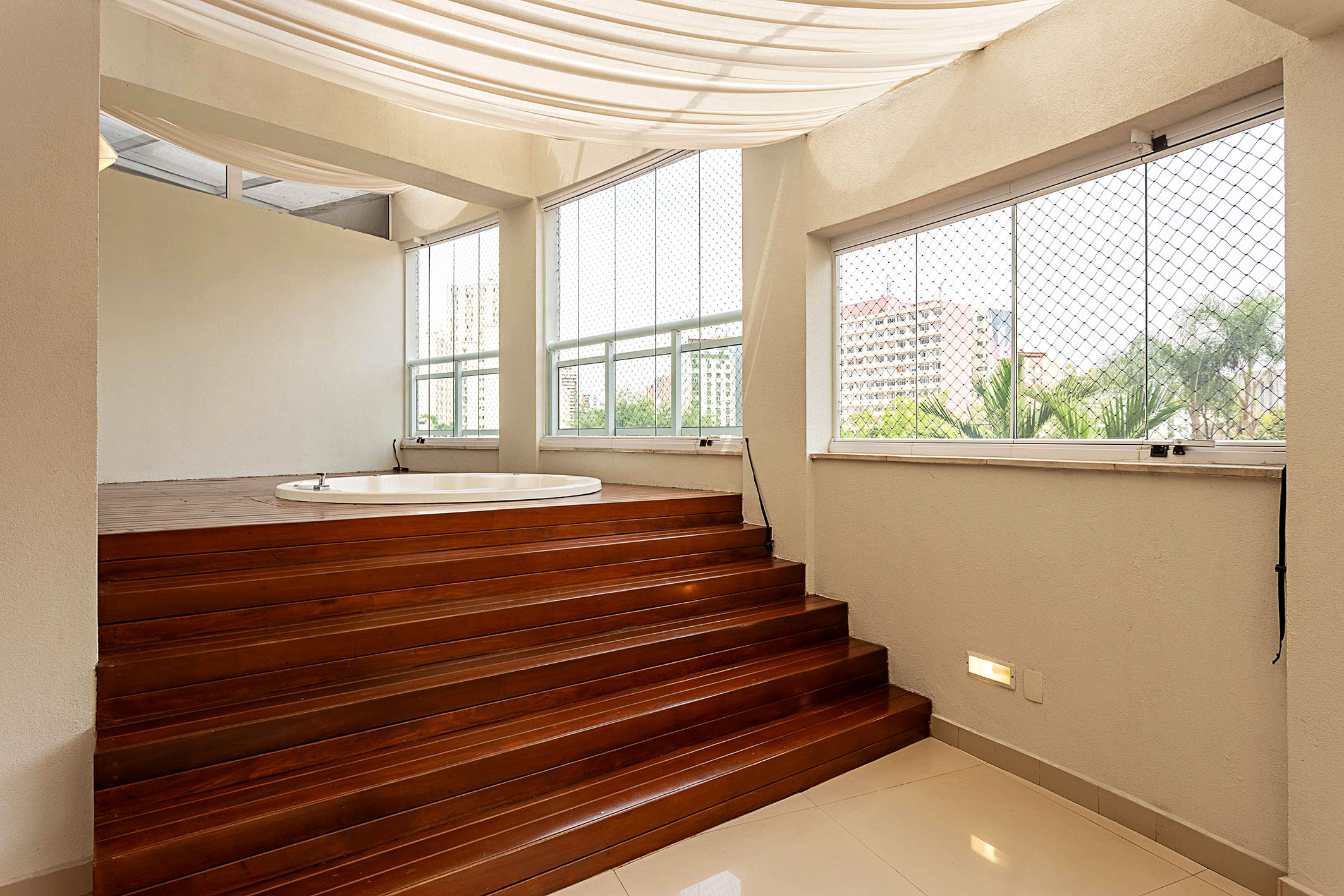 Apartamento no Paraíso