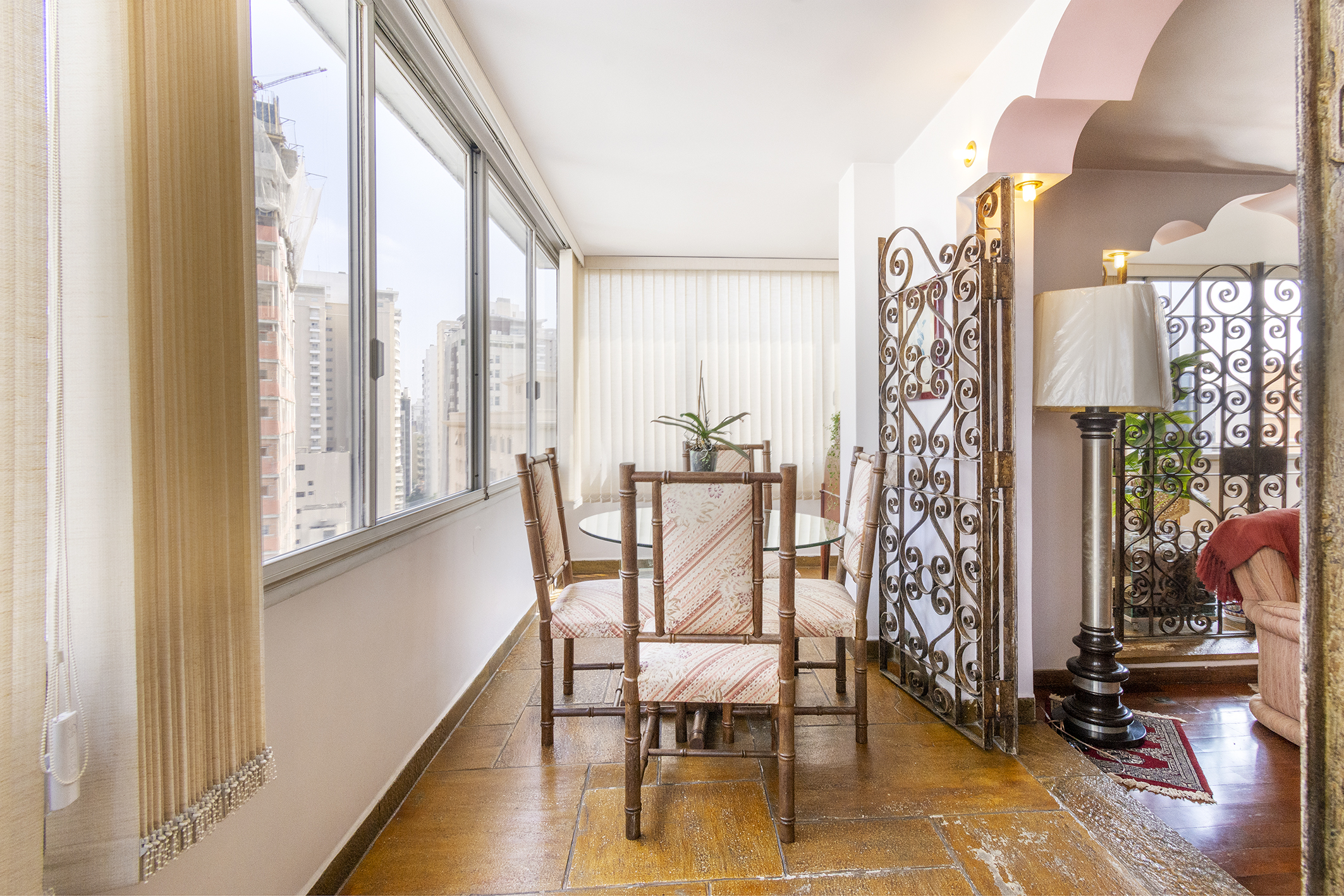 Apartamento no Paraíso