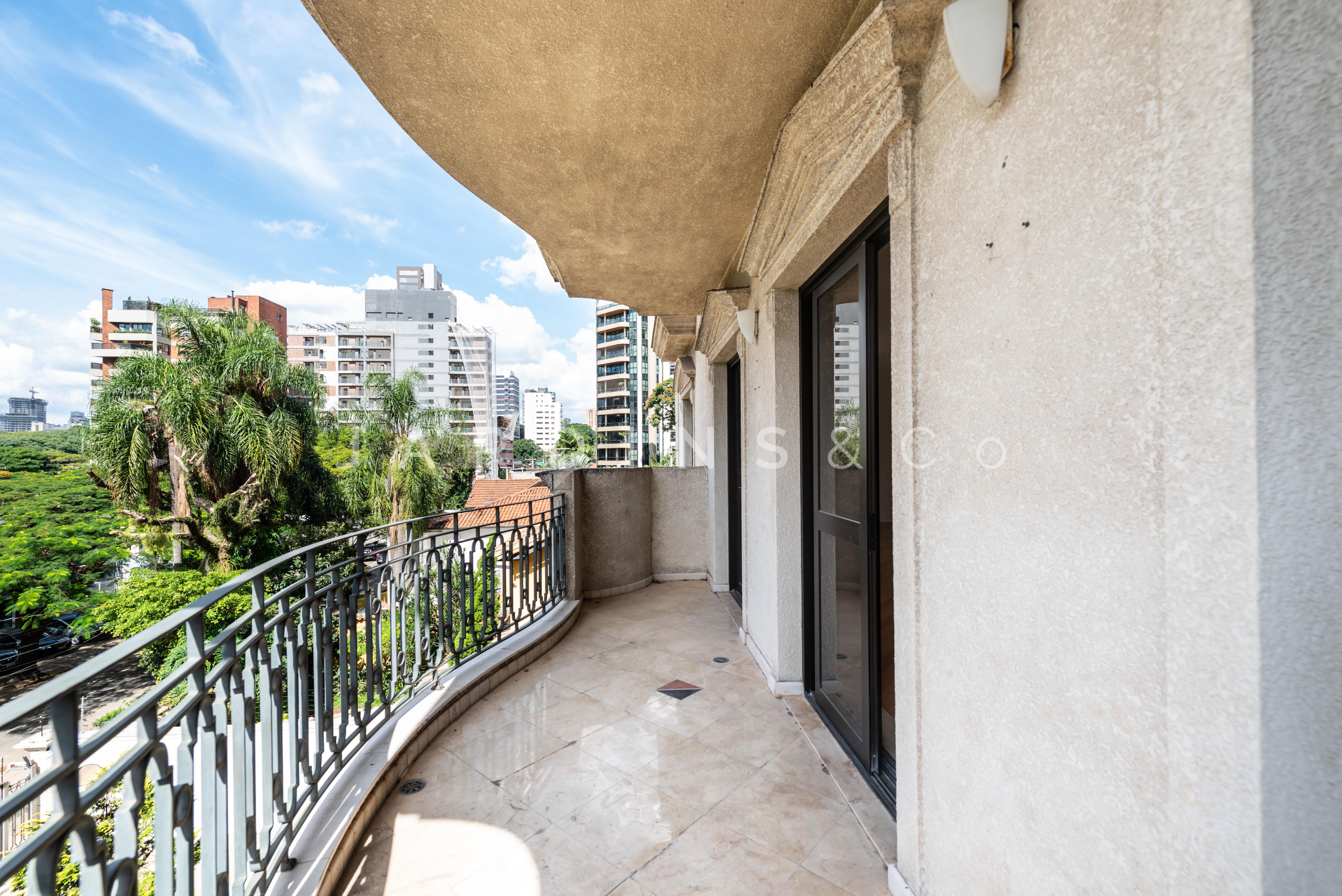 Apartamento no Moema