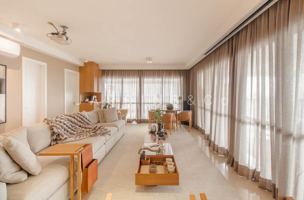 Apartamento no Moema Índios