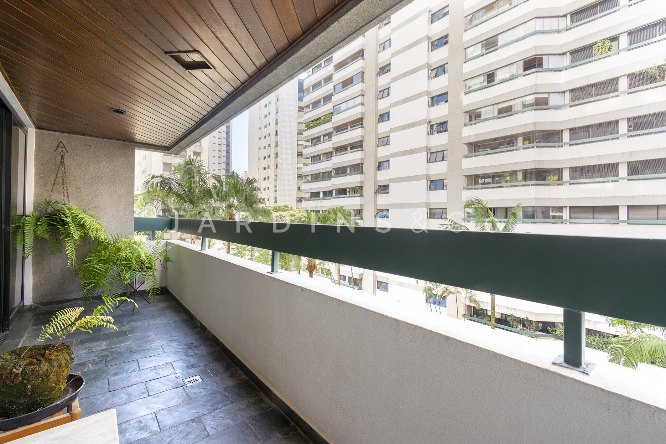 Apartamento no Moema Pássaros