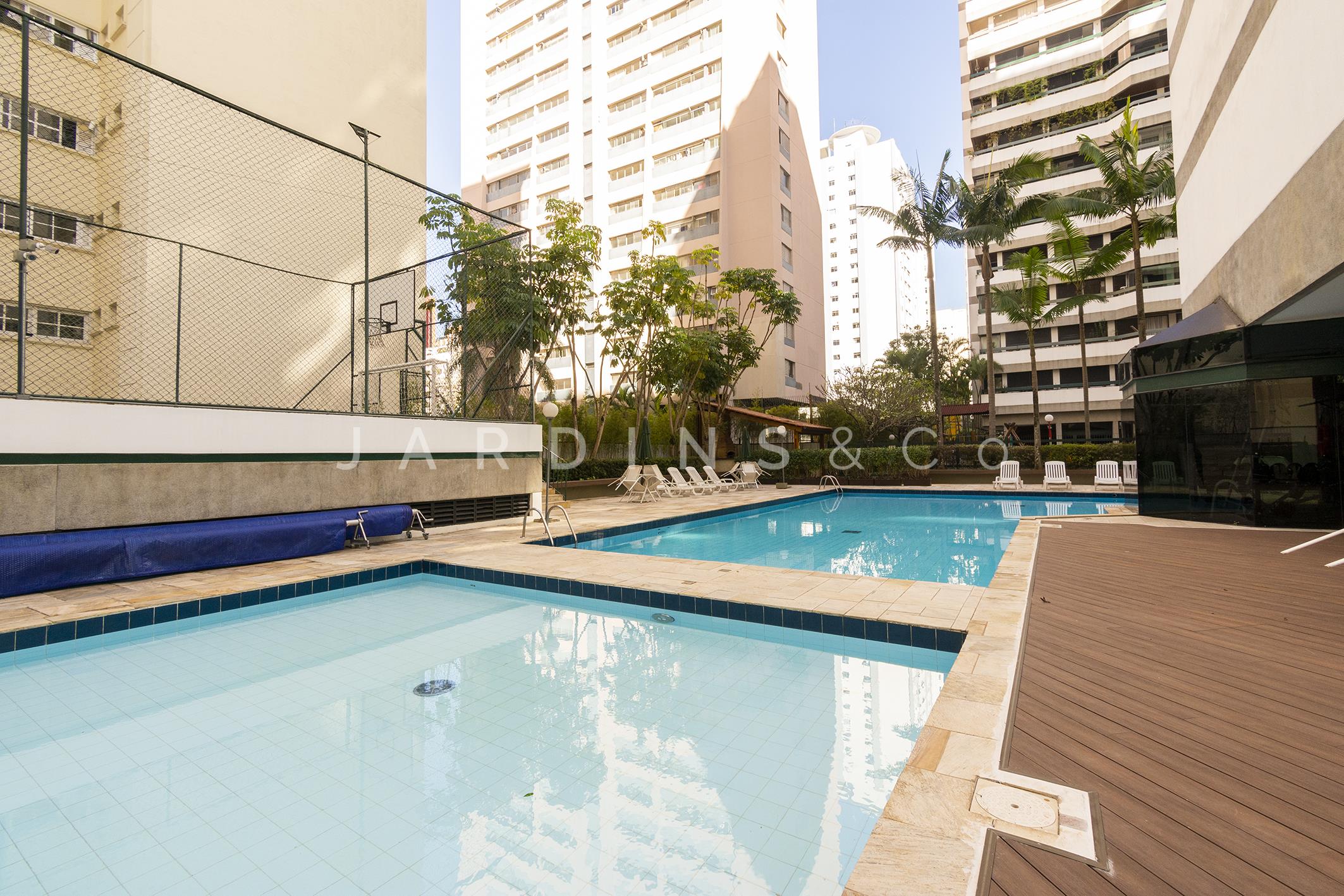 Apartamento no Moema Pássaros