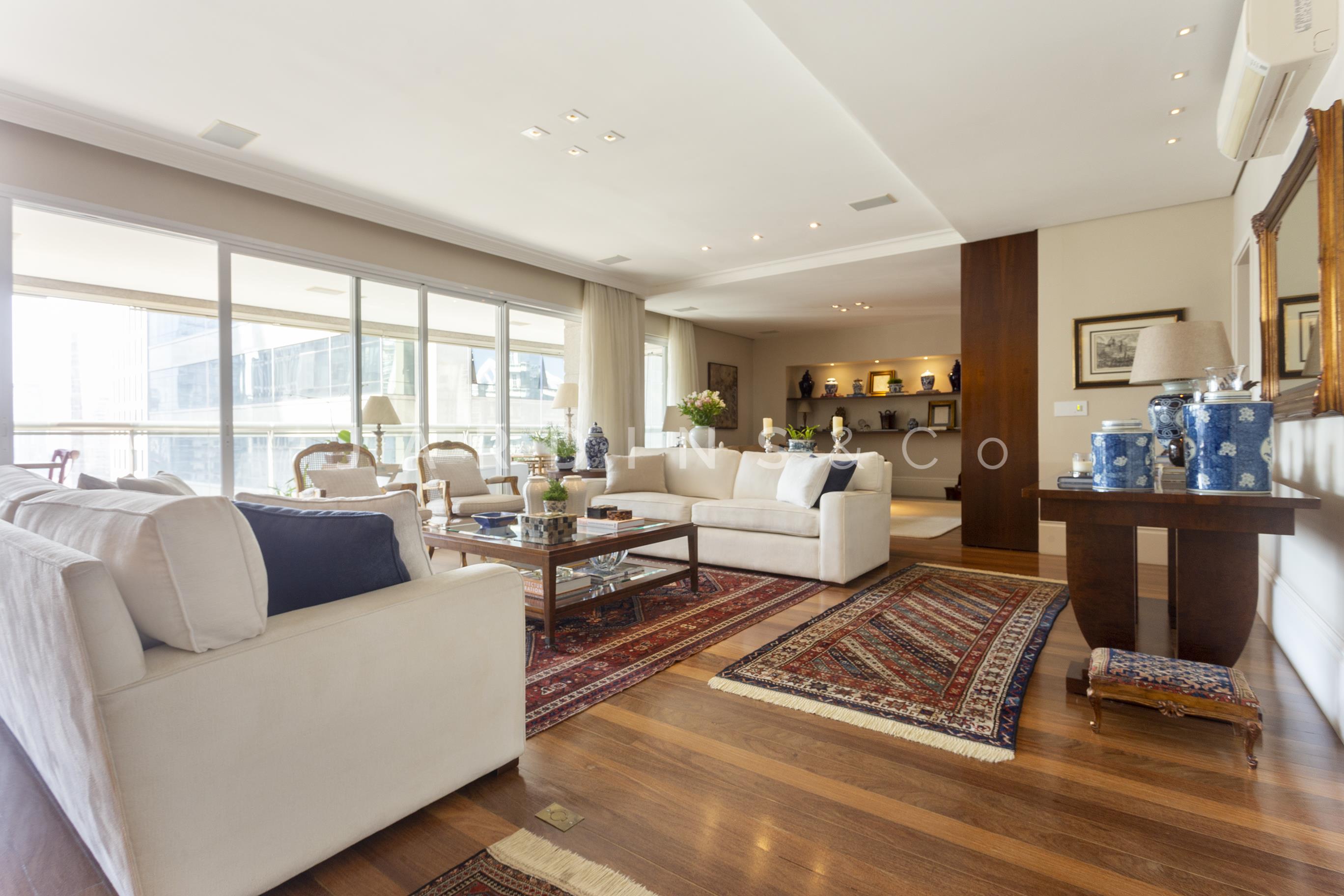 Apartamento no Chácara Itaim