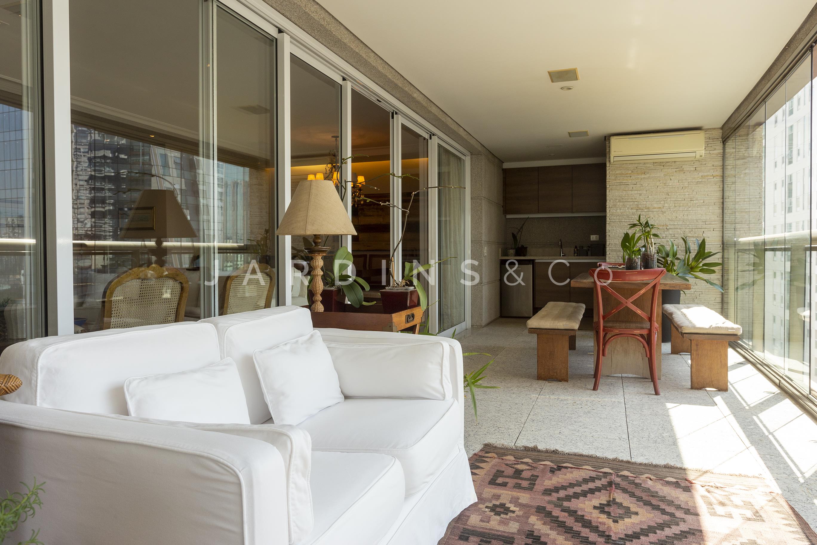 Apartamento no Chácara Itaim