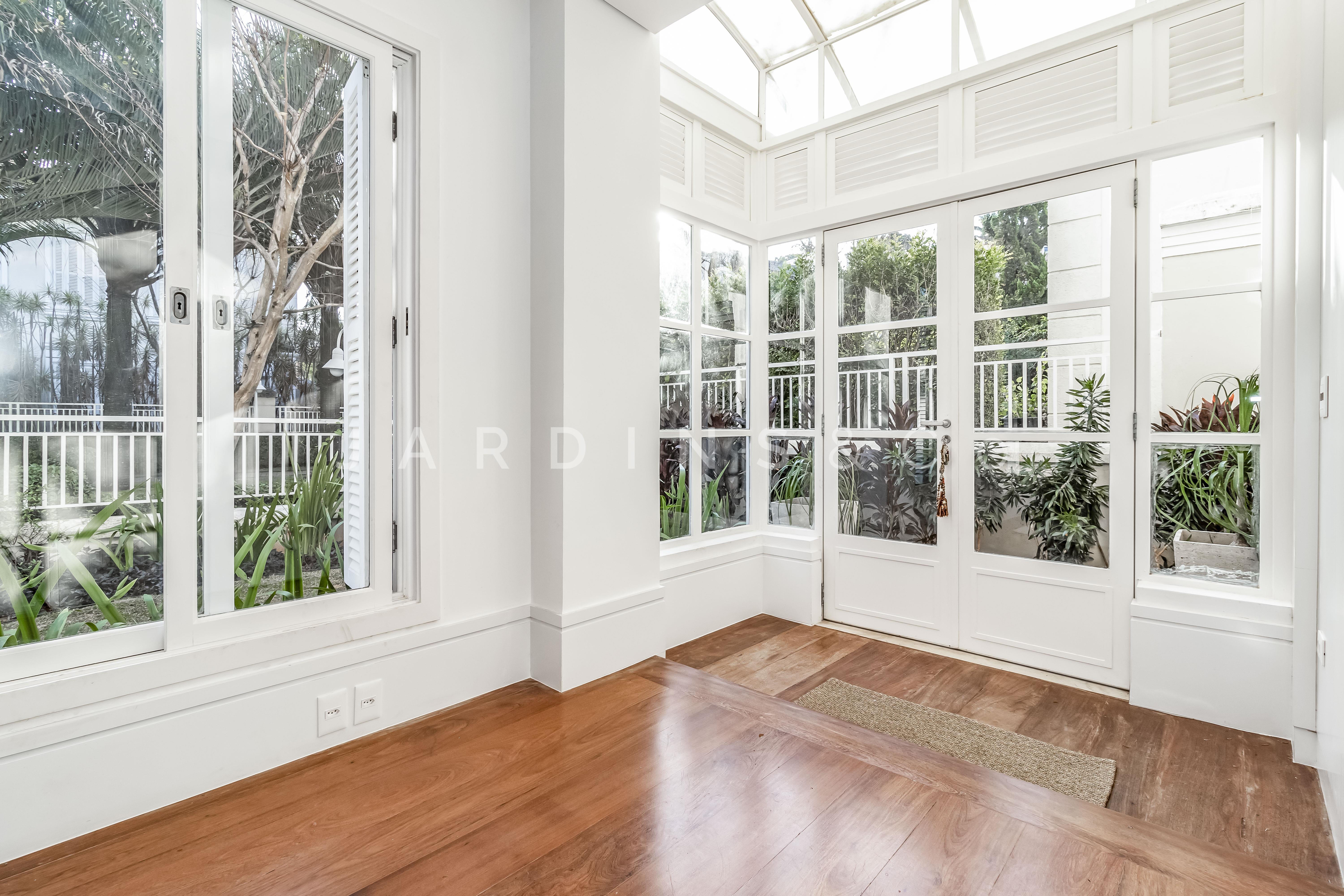 Casa em Condomínio no Jardim Panorama