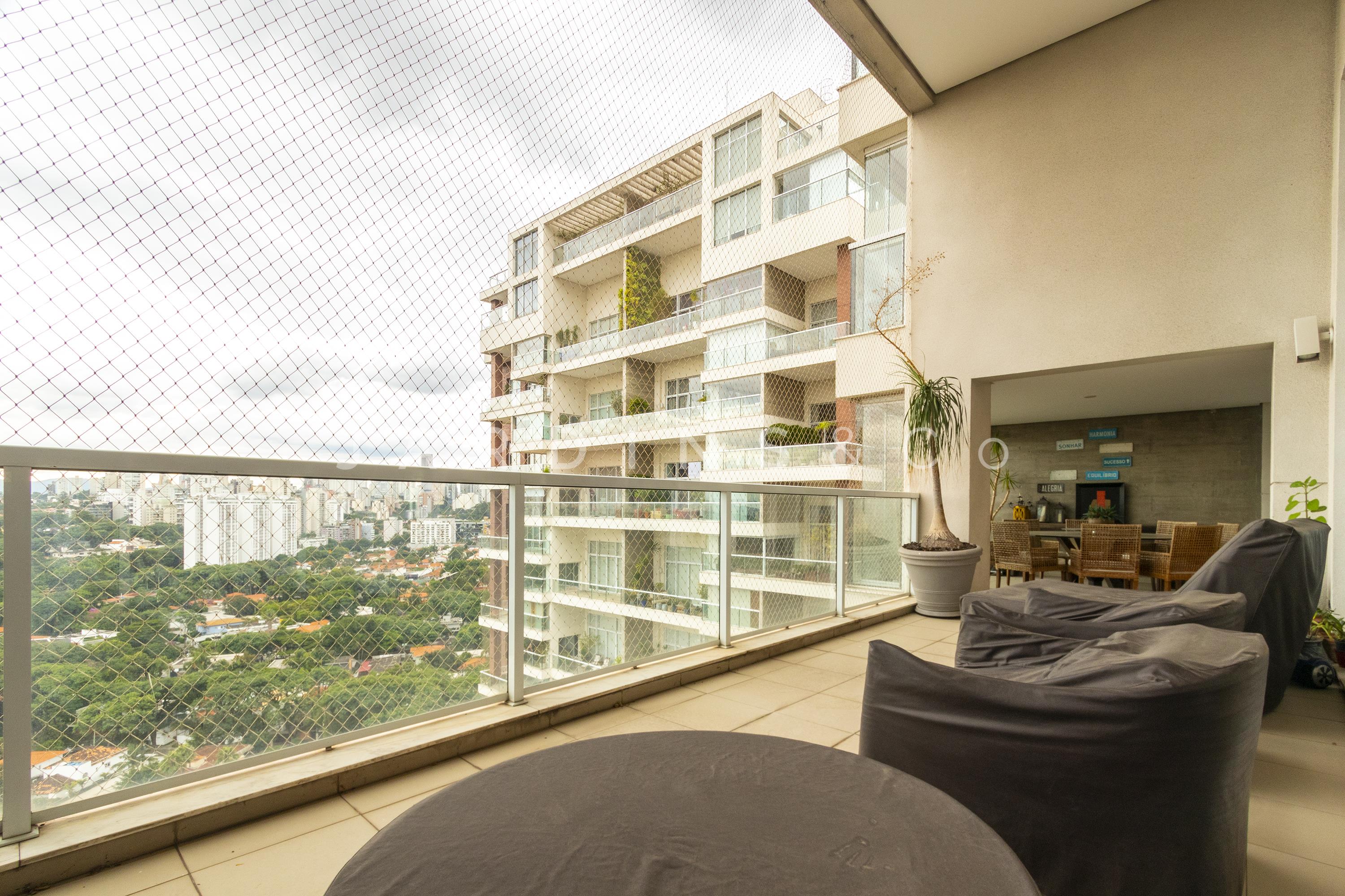 Apartamento no Alto de Pinheiros