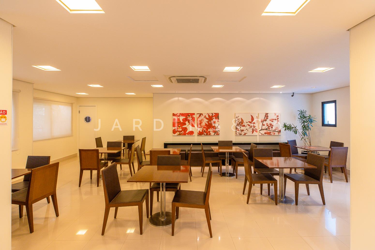 Apartamento no Indianópolis