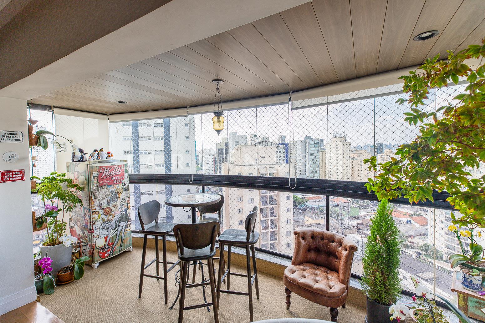 Apartamento no Indianópolis