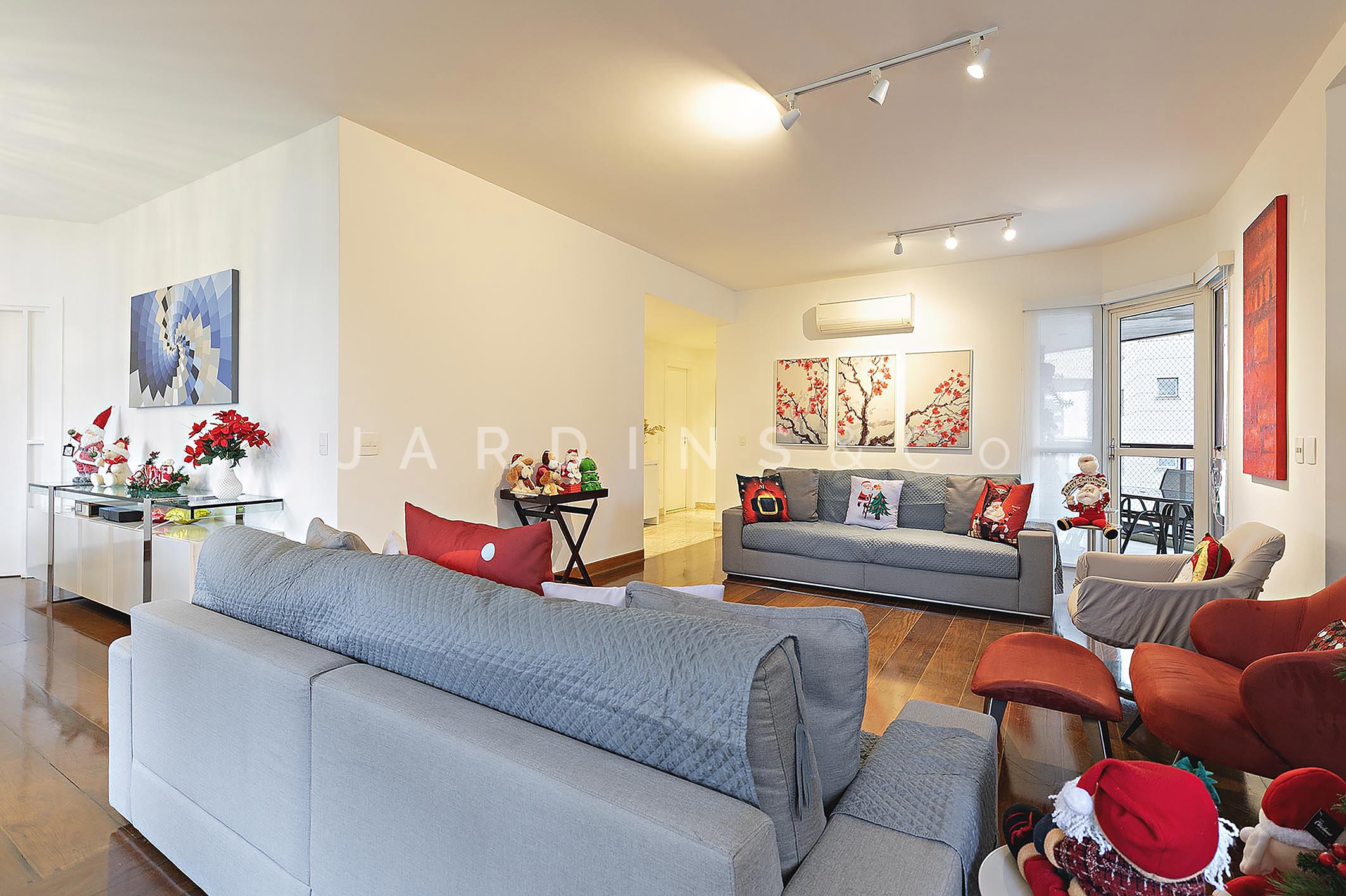 Apartamento no Moema Pássaros