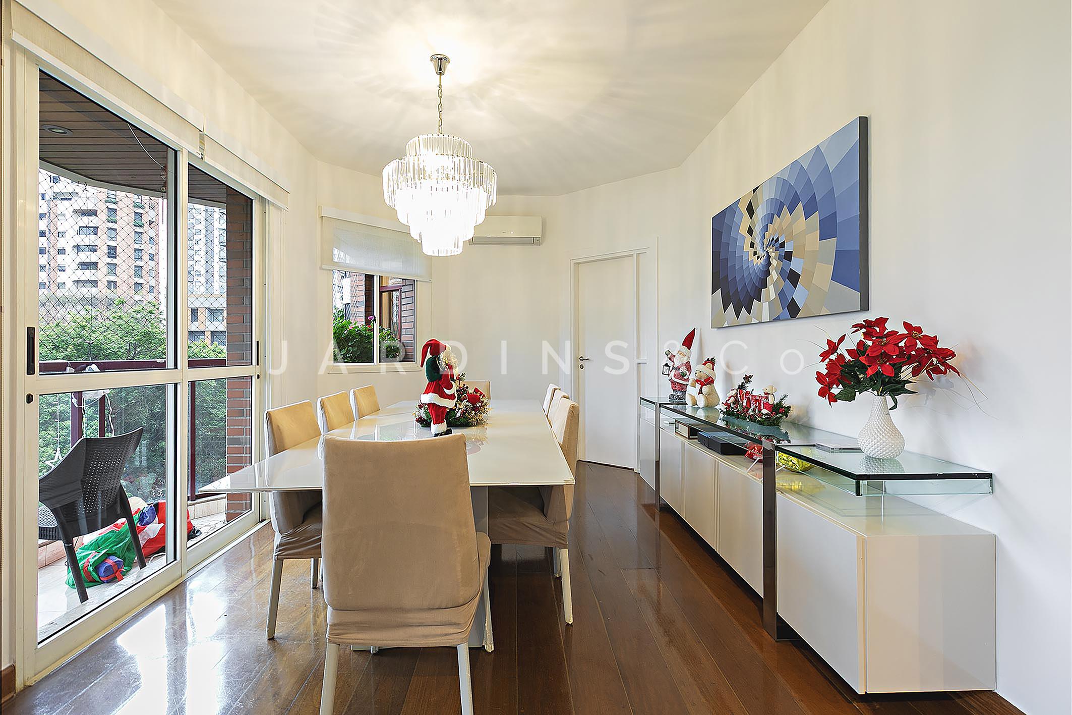 Apartamento no Moema Pássaros