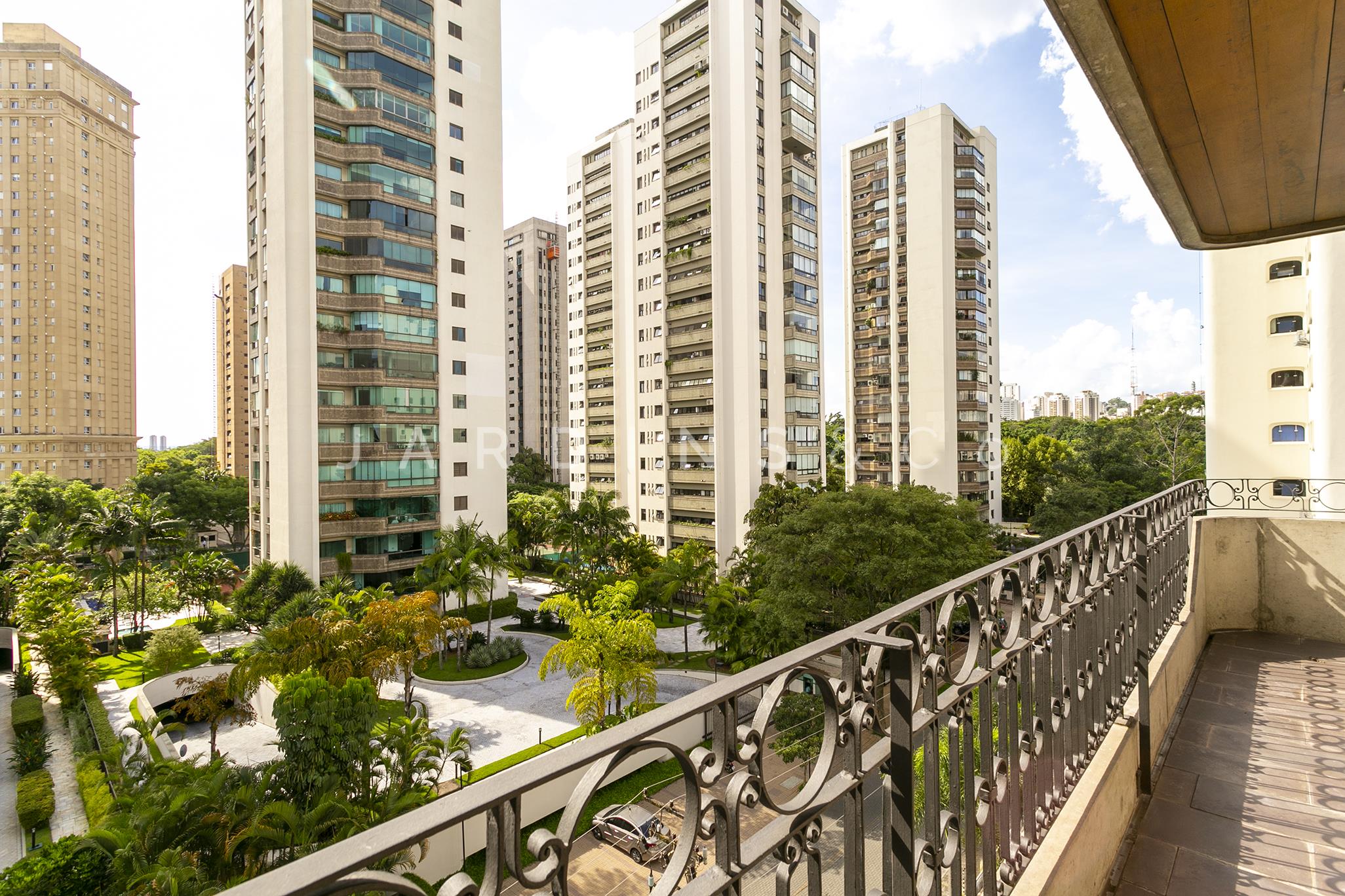 Apartamento no Alto de Pinheiros
