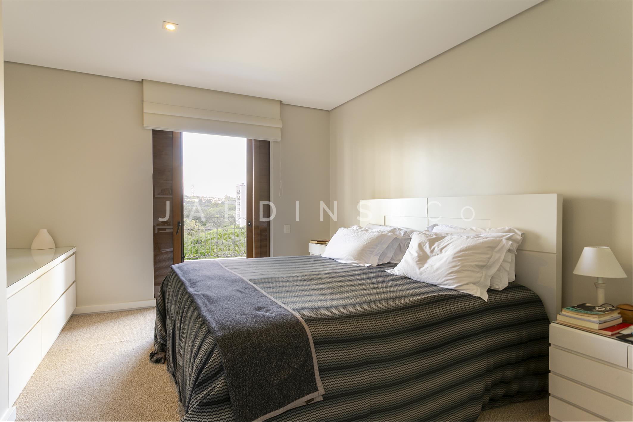 Apartamento no Alto de Pinheiros