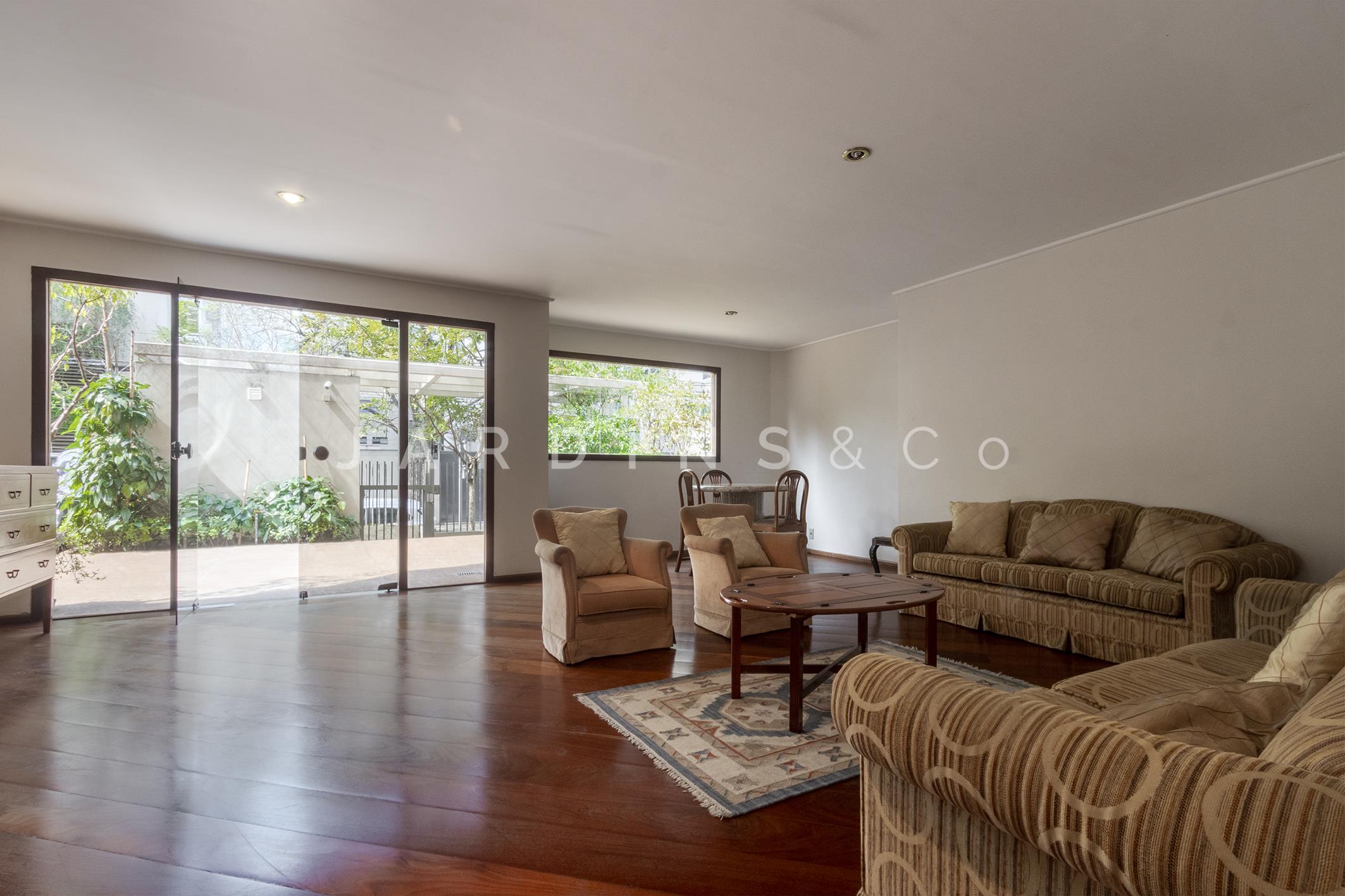 Apartamento no Jardim Europa