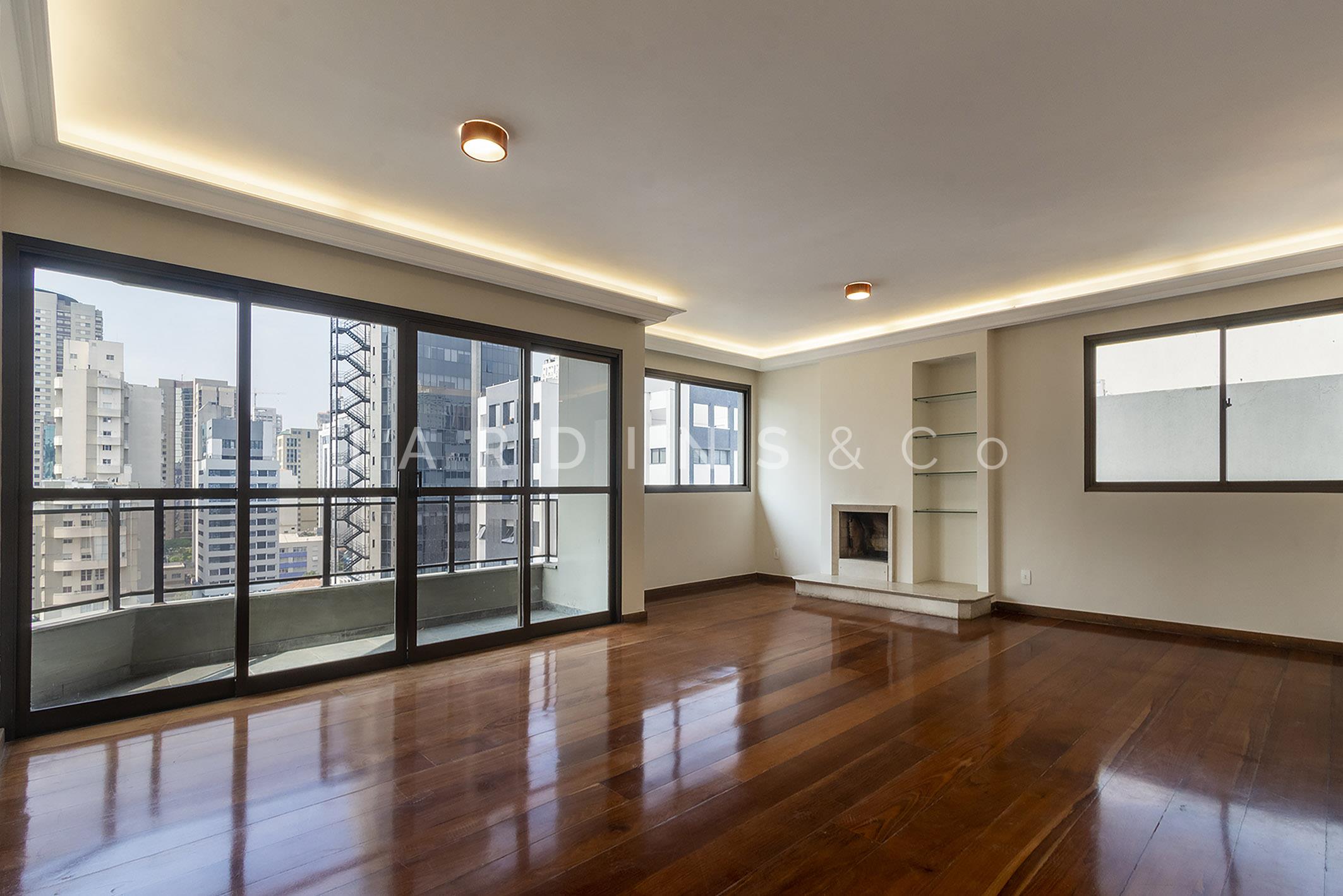 Apartamento no Jardim Europa
