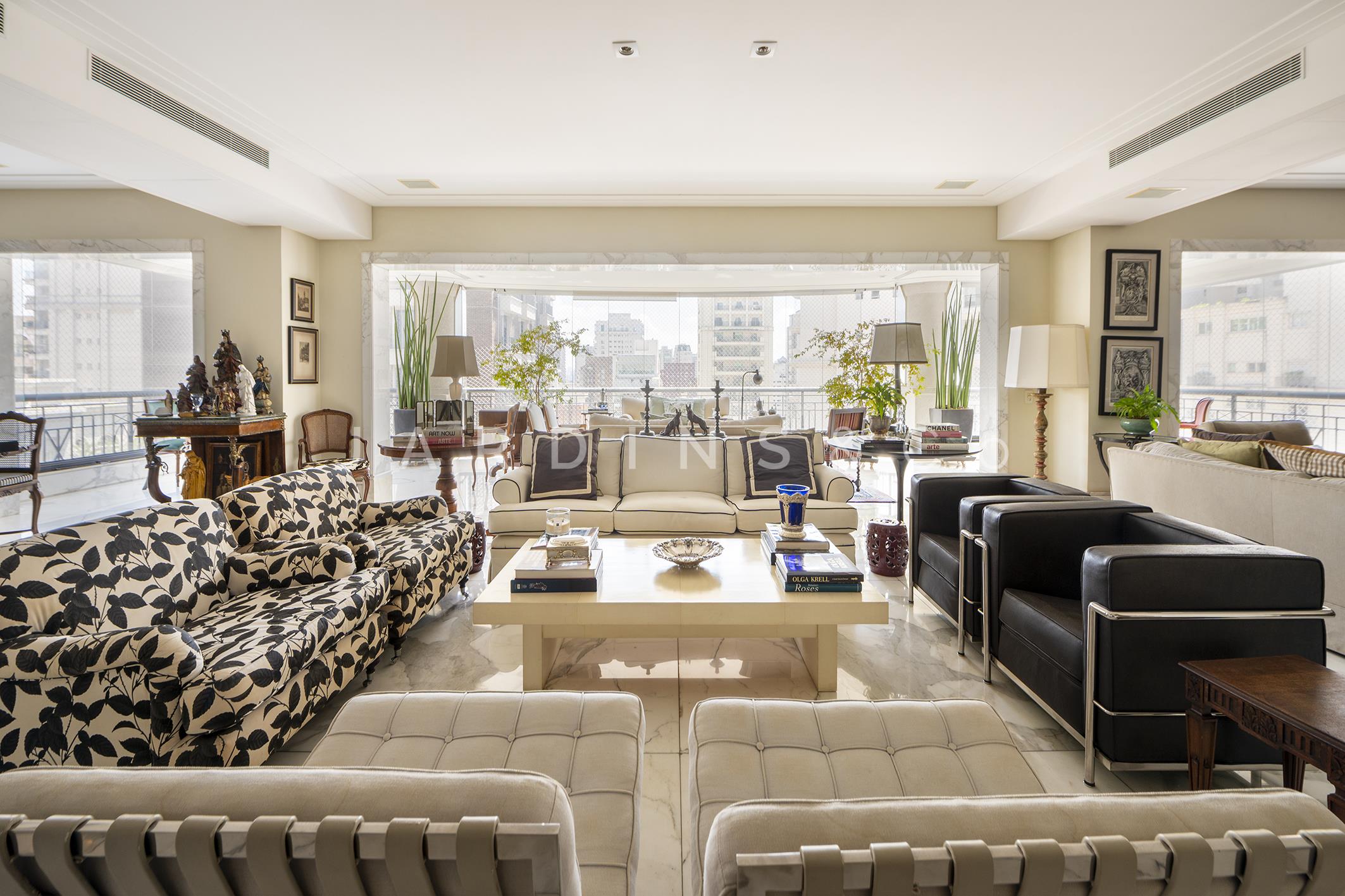Apartamento no Chácara Itaim