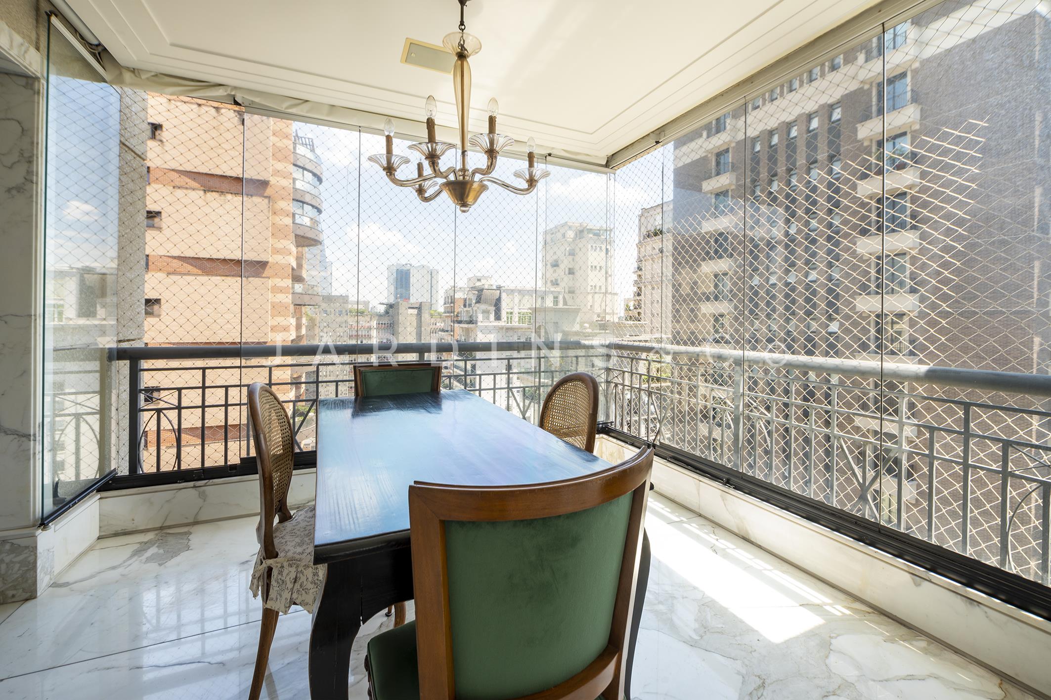 Apartamento no Chácara Itaim