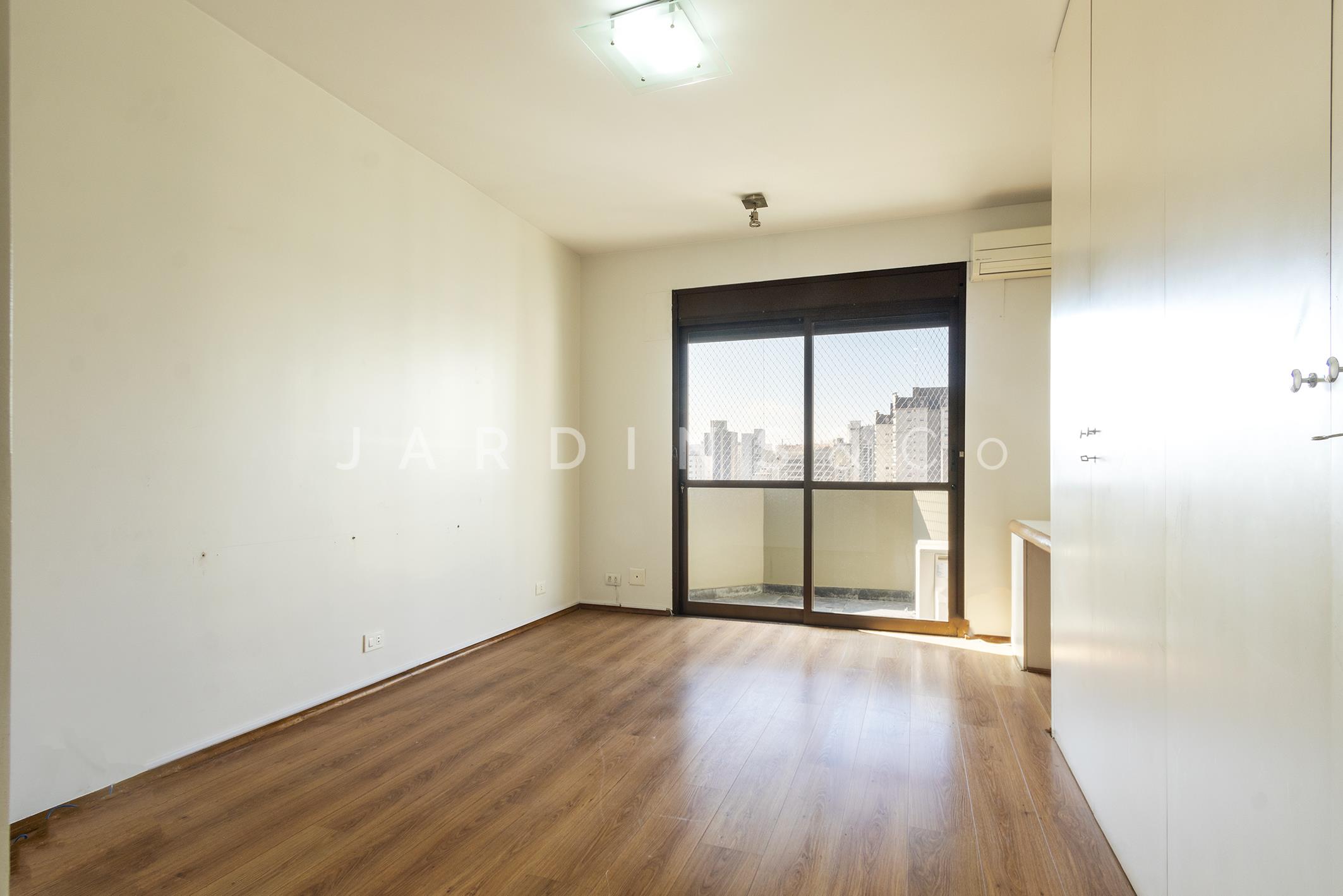 Apartamento no Moema