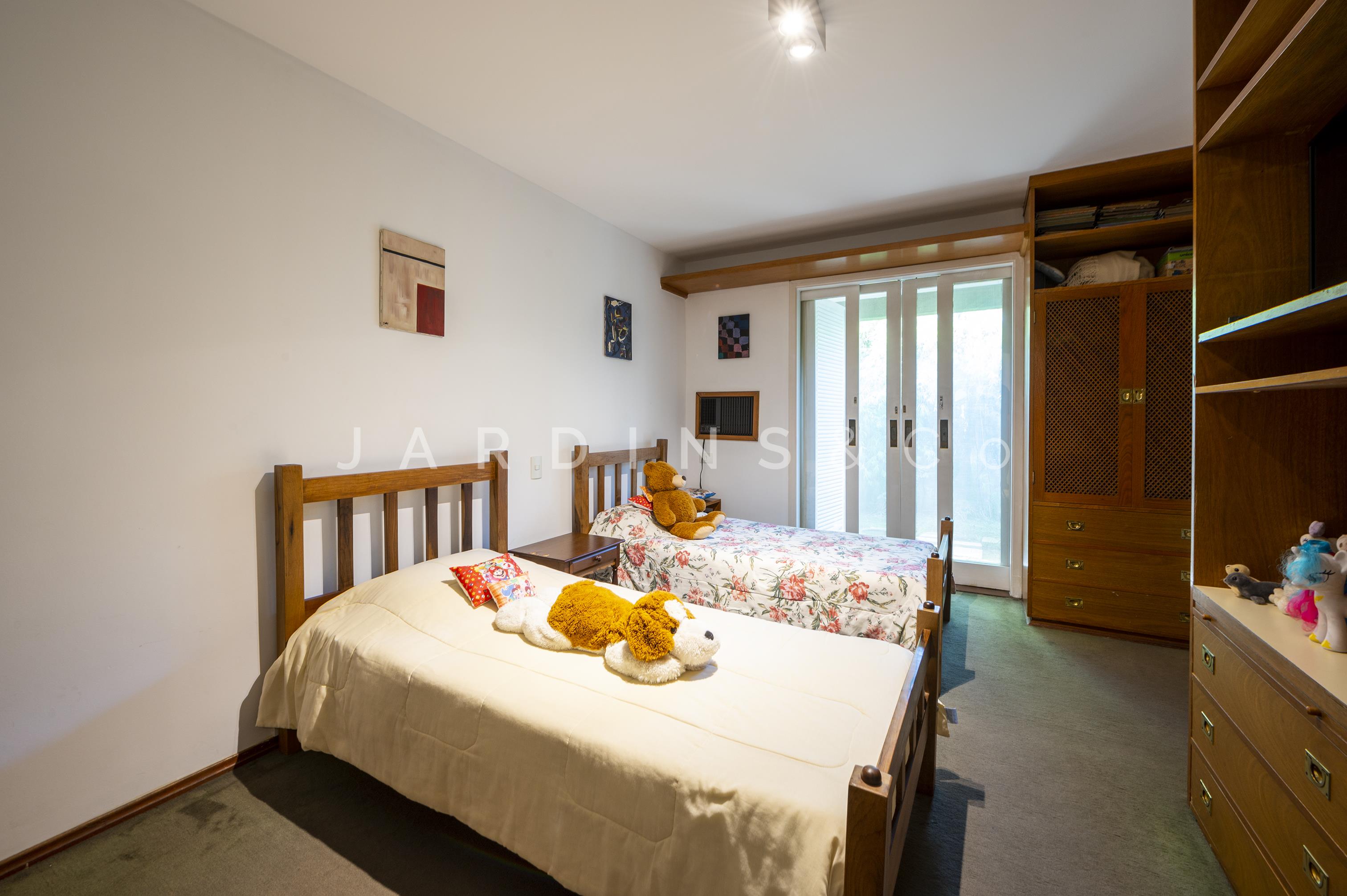Casa no Jardim Leonor