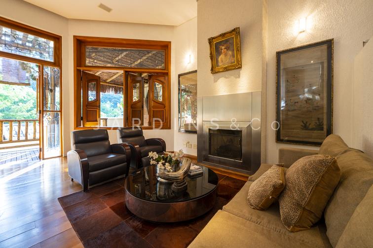 Casa em Condomínio no Jardim Vitória Régia
