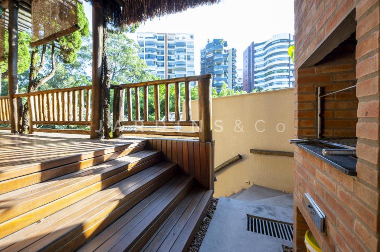 Casa em Condomínio no Jardim Vitória Régia
