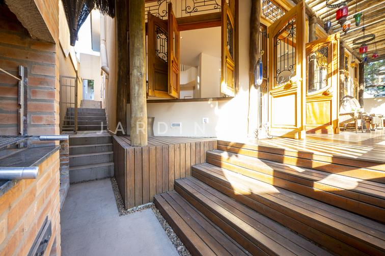Casa em Condomínio no Jardim Vitória Régia