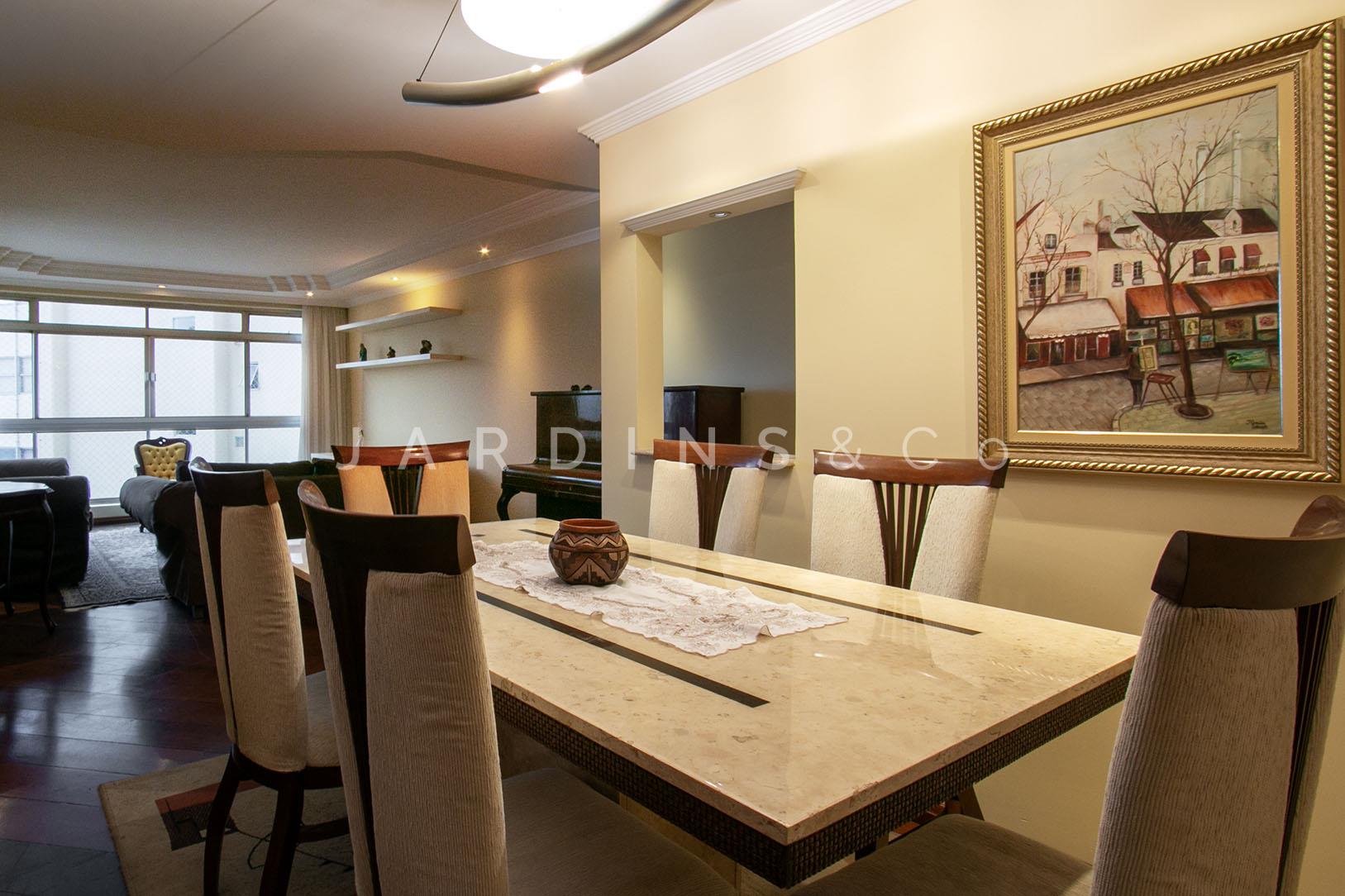 Apartamento no Paraíso