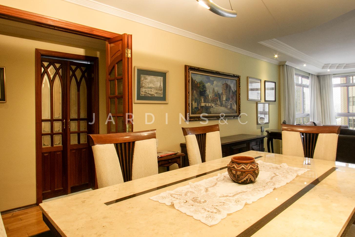 Apartamento no Paraíso