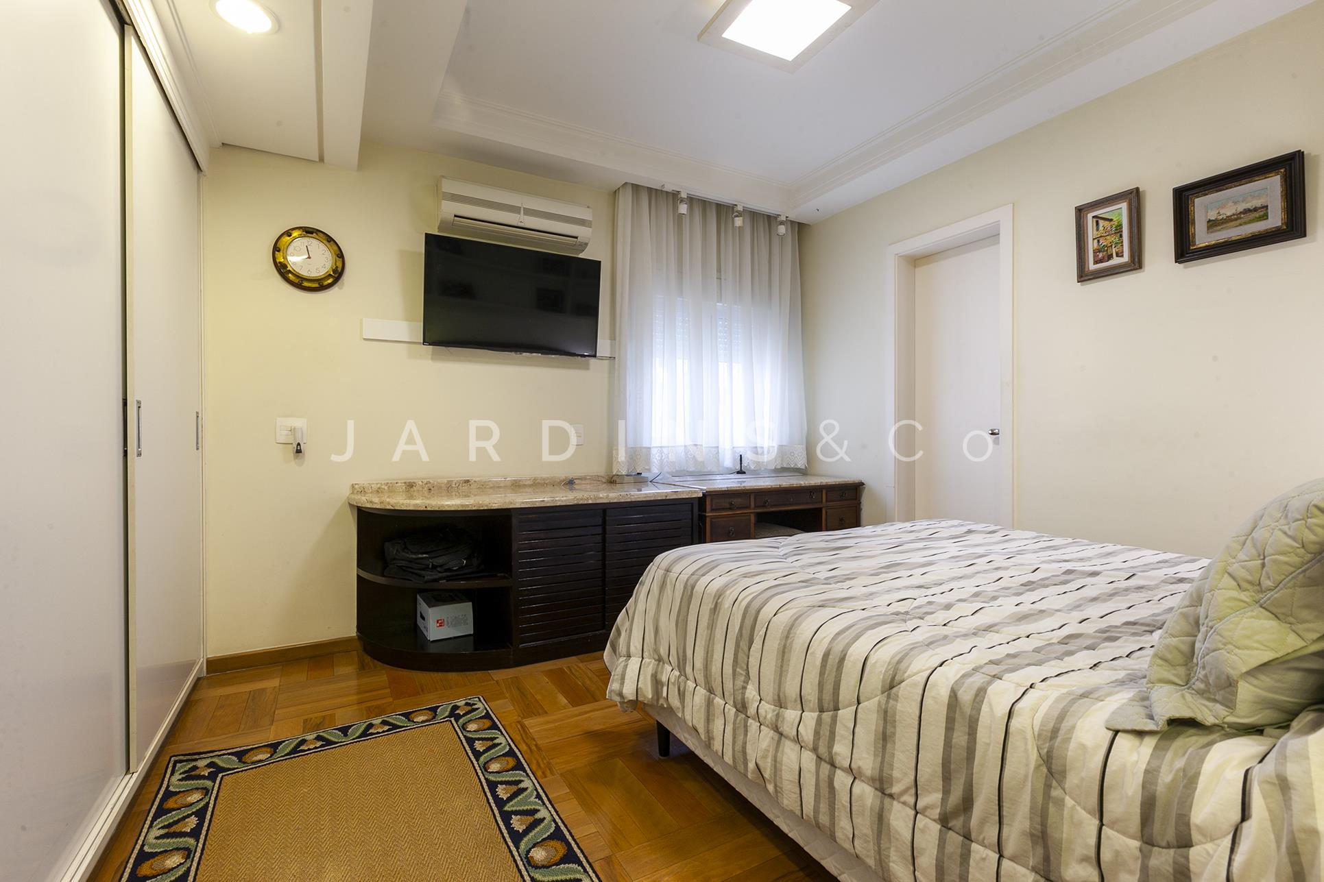 Apartamento no Paraíso