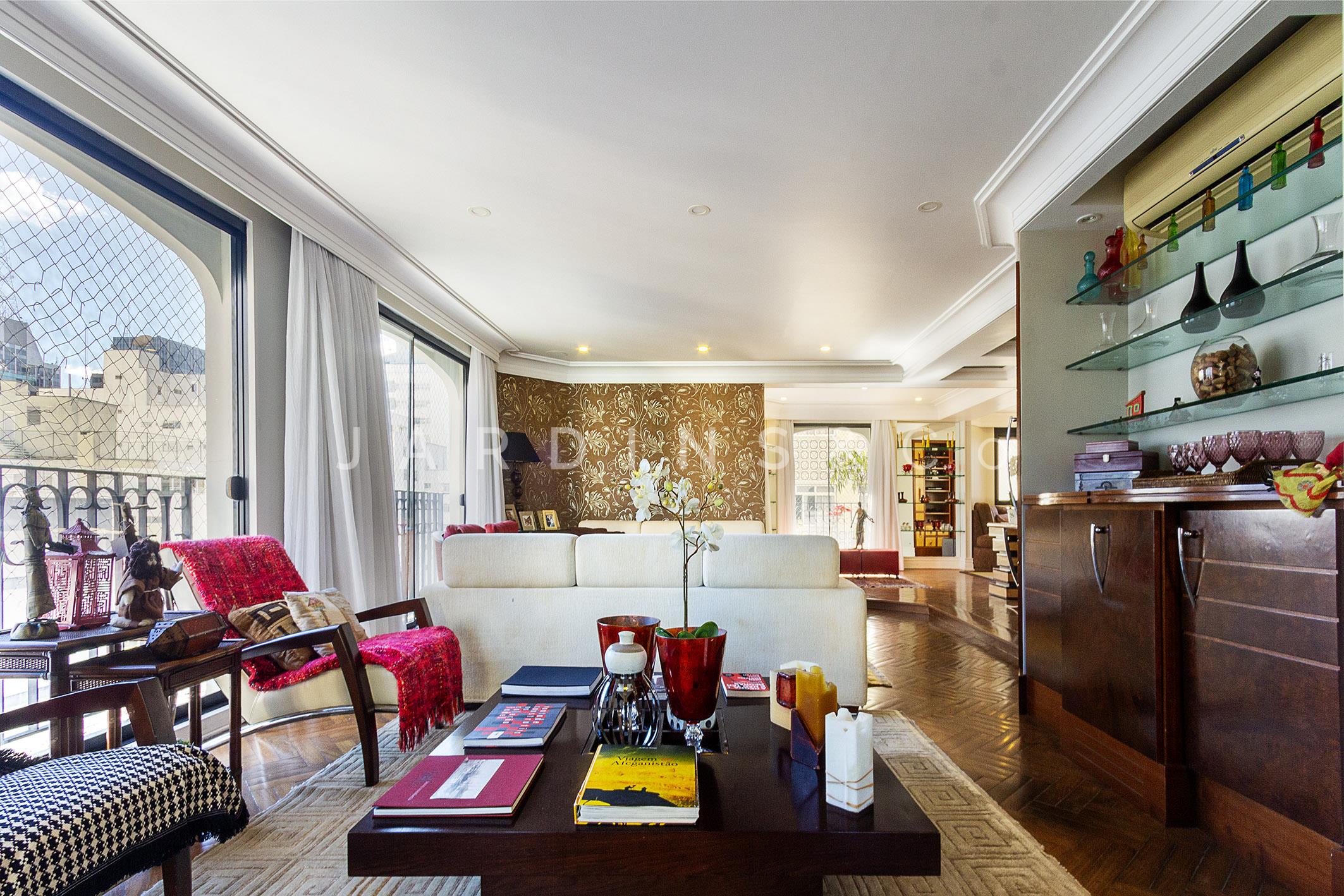 Apartamento no Paraíso