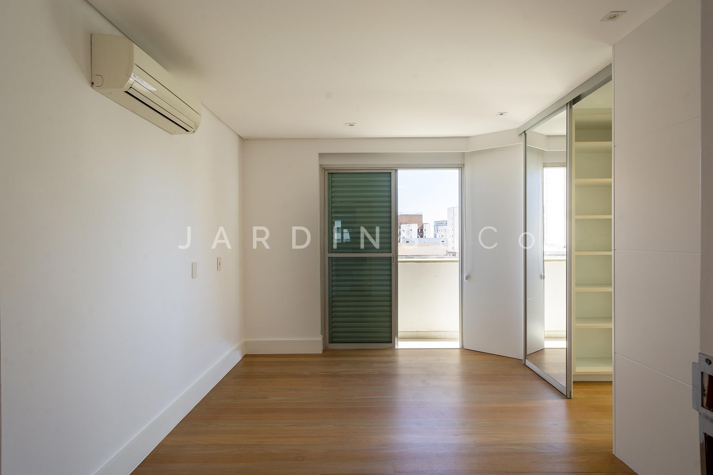 Apartamento no Moema