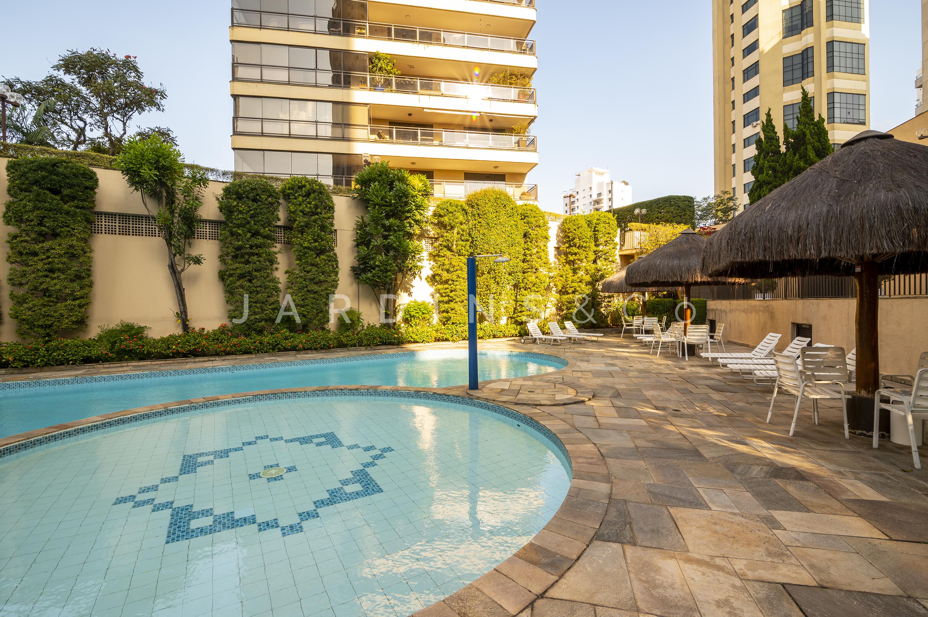 Apartamento no Real Parque