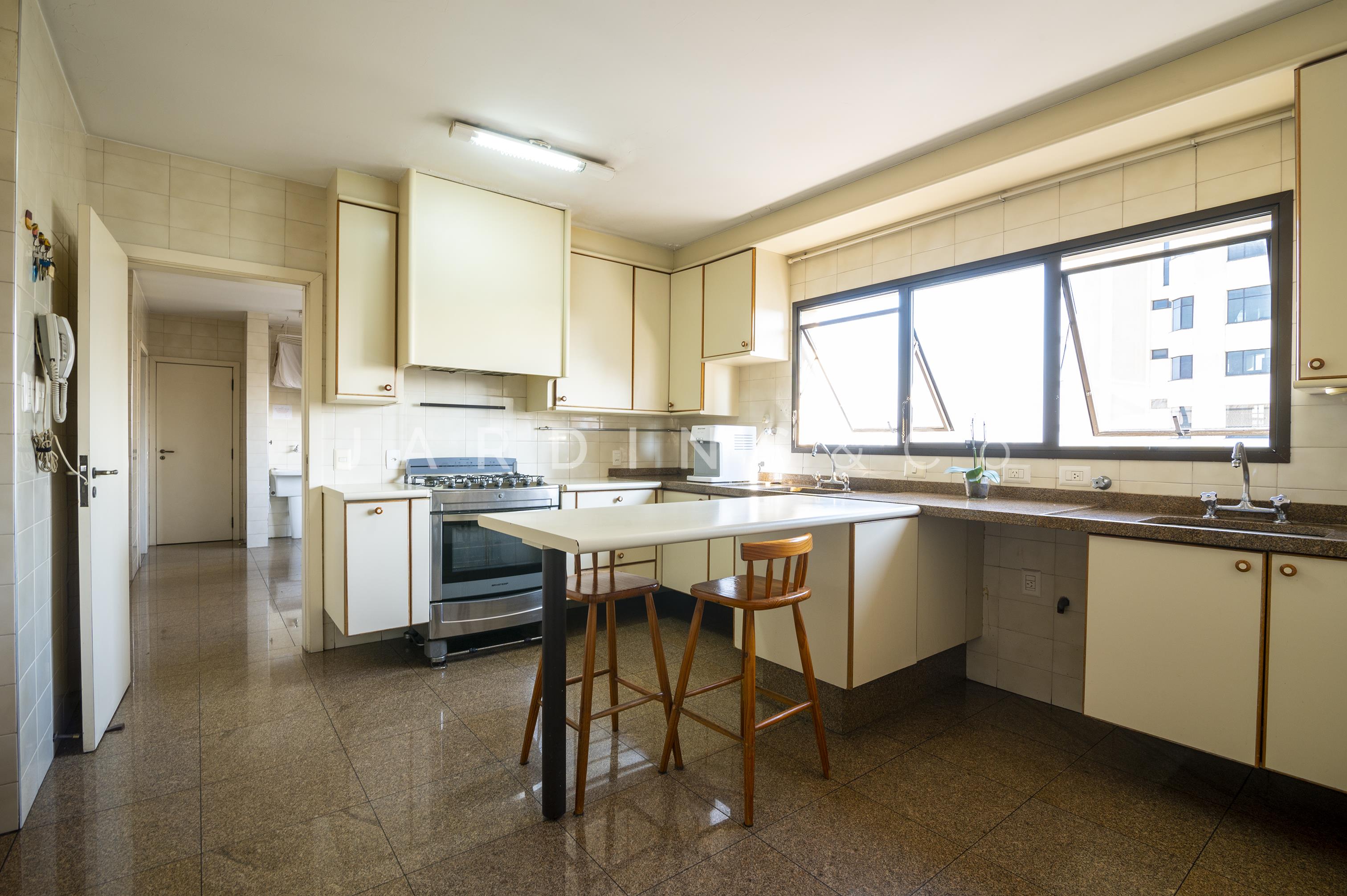 Apartamento no Real Parque